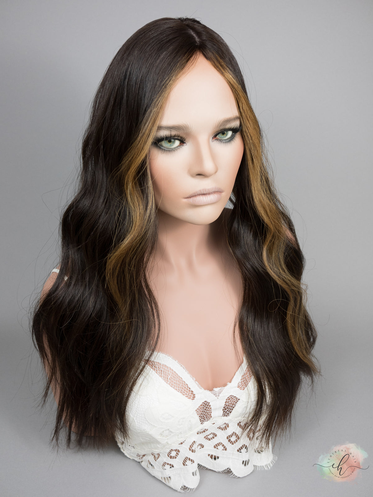 “HAZELNUT CRUNCH" Exquisite Topper: Silk Top, 9x9, 25"