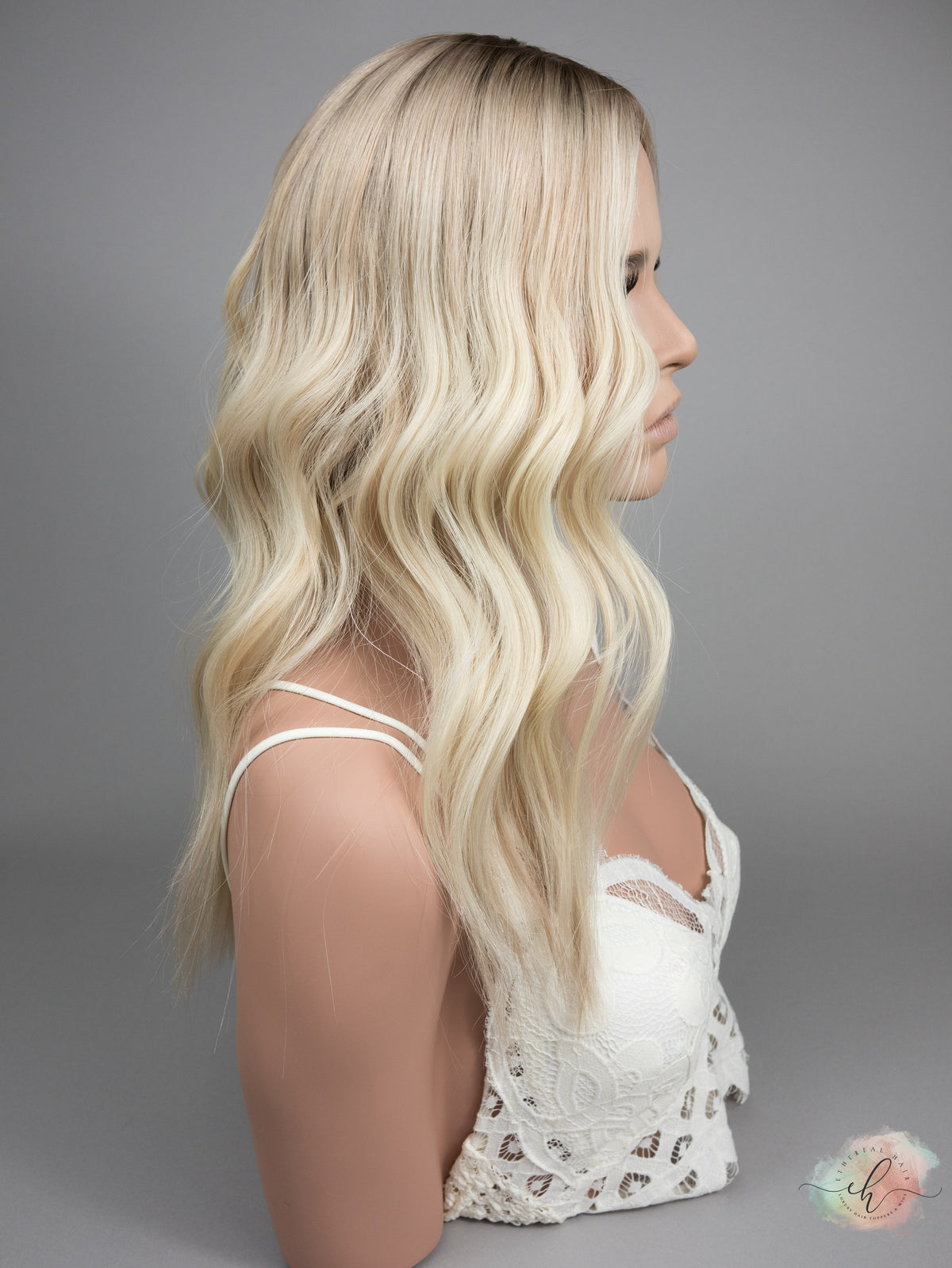 “RUN FREE&quot; Exquisite Topper: Silk Top, 9x9, 20&quot;