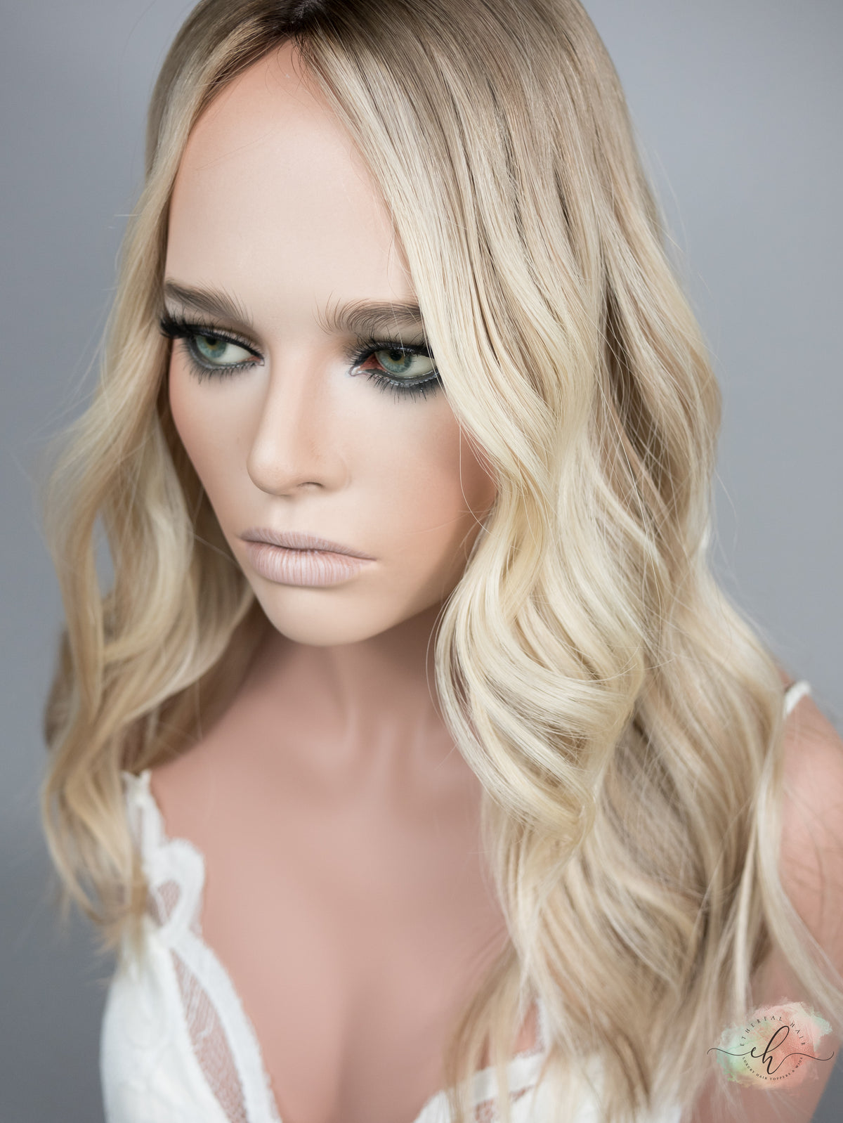 “POOL PARTY&quot; Exquisite Topper: Silk Top, 9x9, 20&quot;