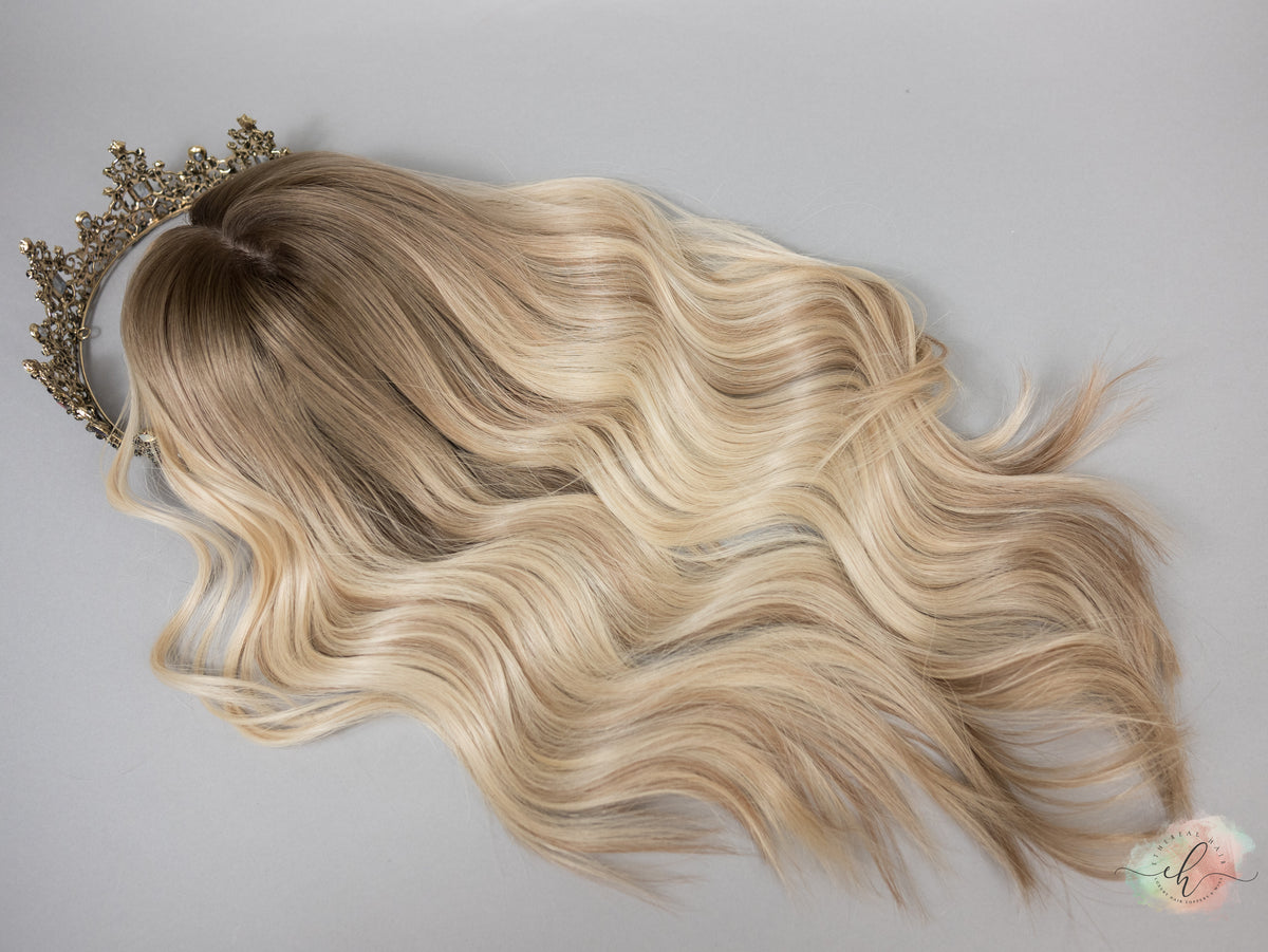 “POOL PARTY&quot; Exquisite Topper: Silk Top, 9x9, 20&quot;