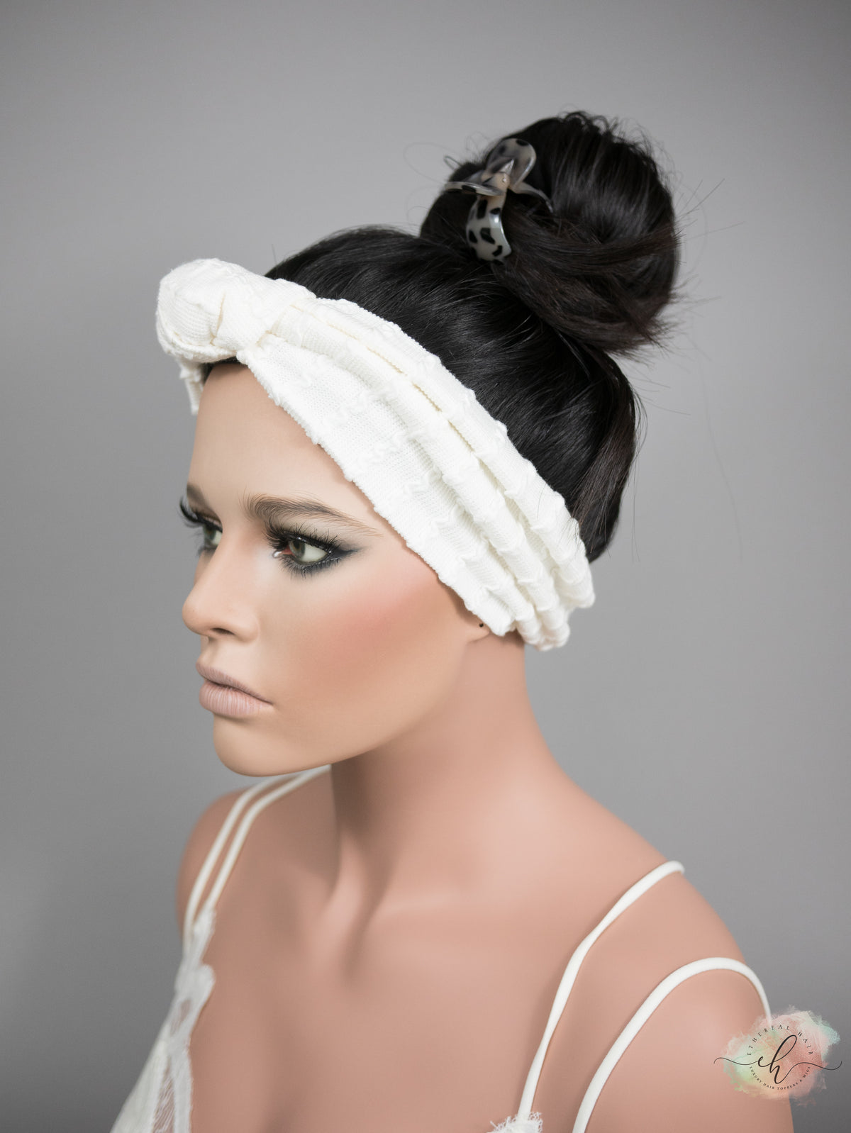 “RAVEN" Premium Pony Wig: Sz. S, 23-24"