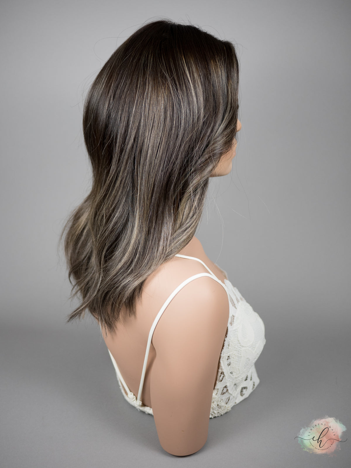 “STRAIGHT TO IT&quot; Exquisite Wig: Silk Top, Sz. M, 18&quot;