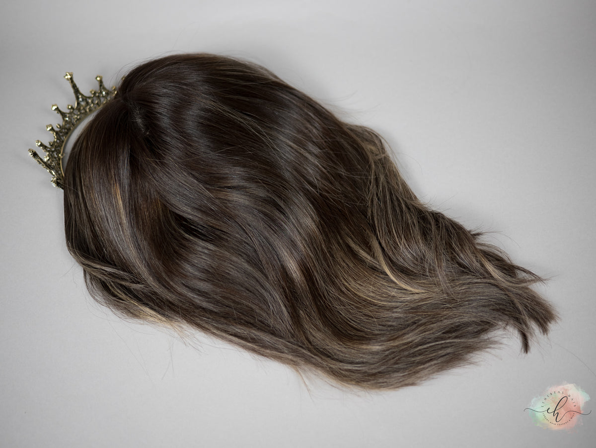 “STRAIGHT TO IT&quot; Exquisite Wig: Silk Top, Sz. M, 18&quot;