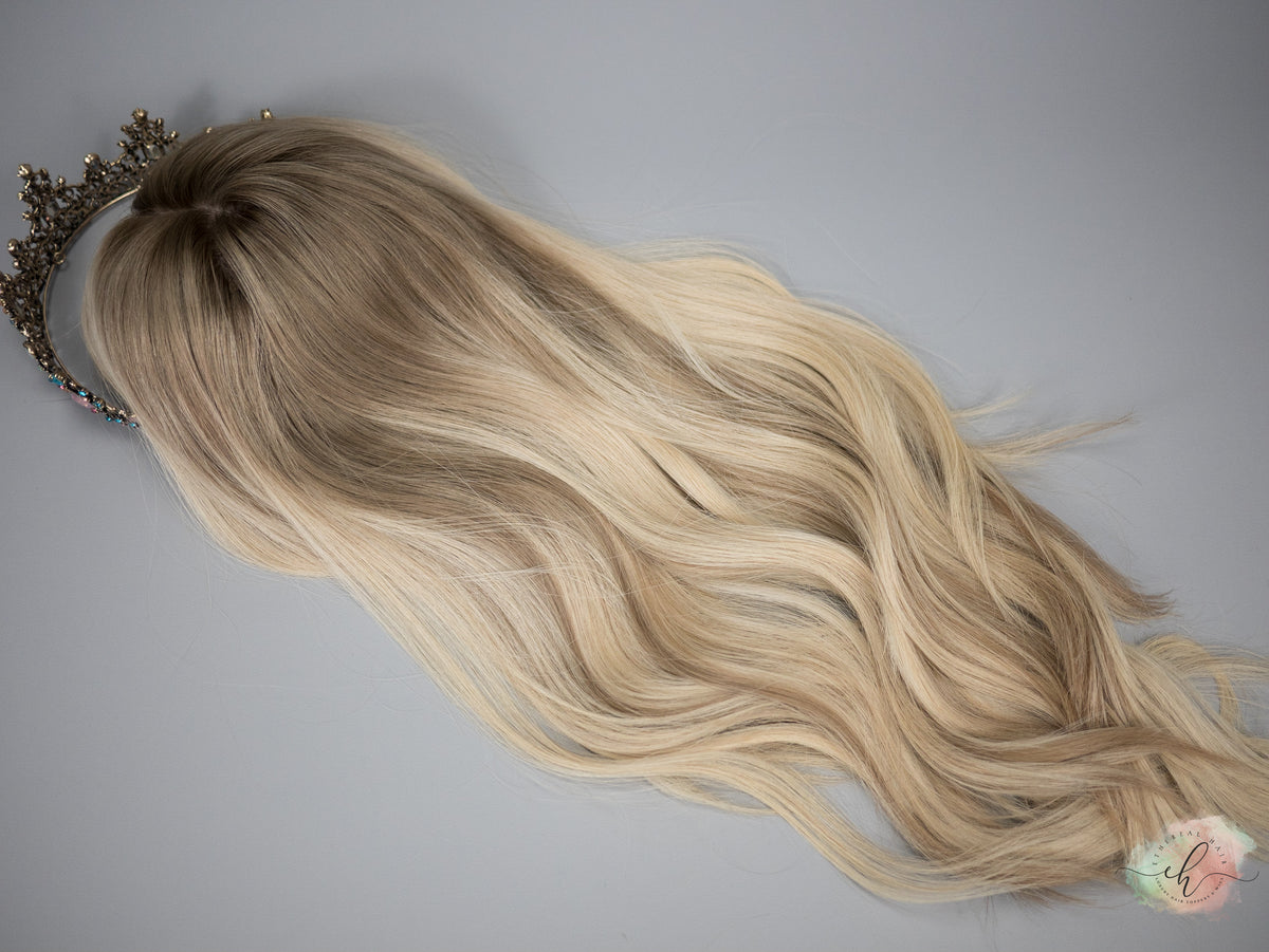 “BEE HAPPY&quot; Exquisite Topper: Silk Top, 9x9, 25&quot;