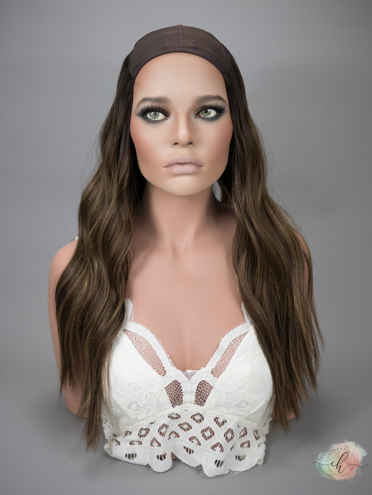 “ELLIE&quot; Premium HAT FALL Wig: Sz. M, 22-23&quot;