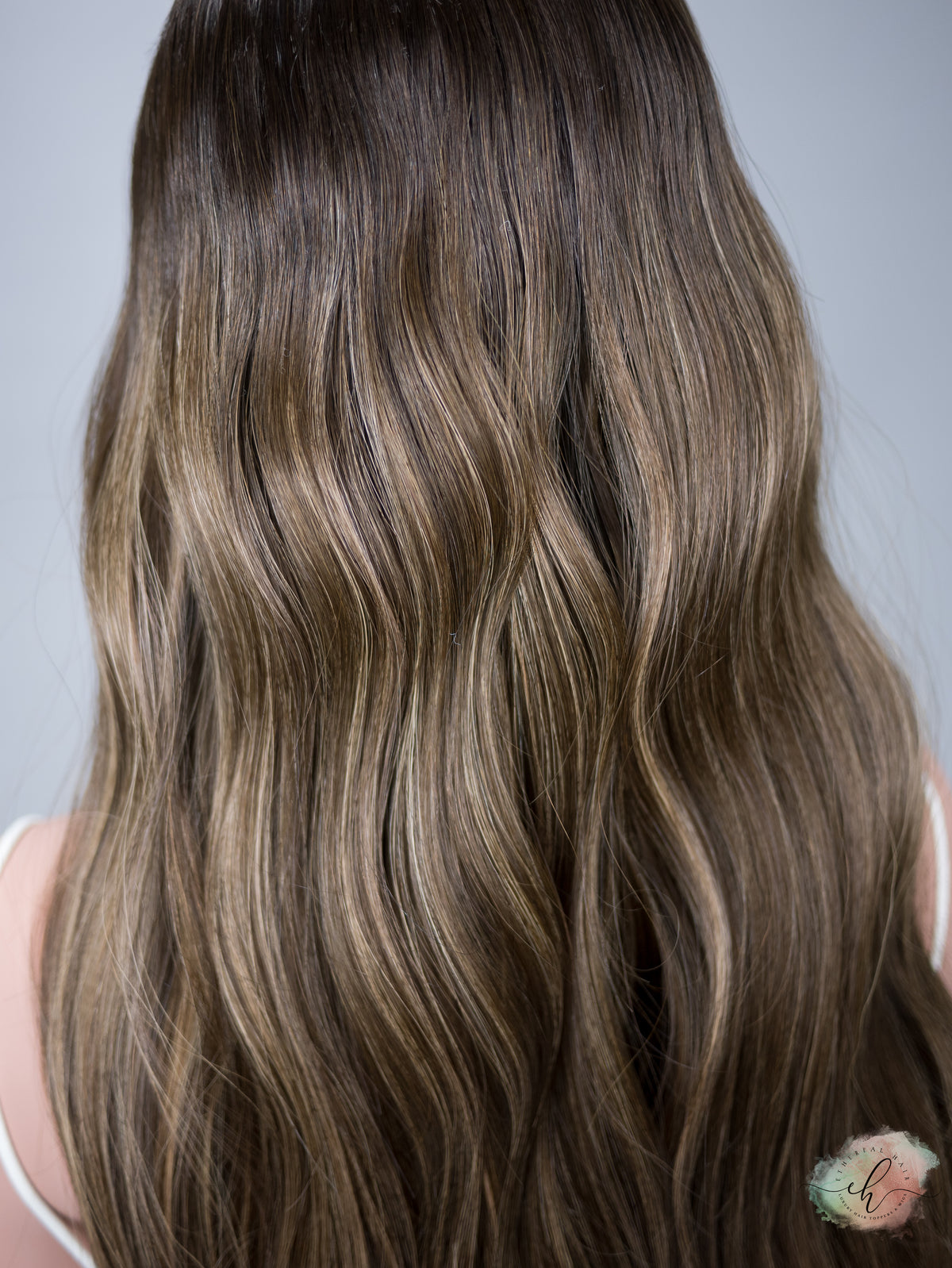 “ELLIE&quot; Premium HAT FALL Wig: Sz. M, 22-23&quot;