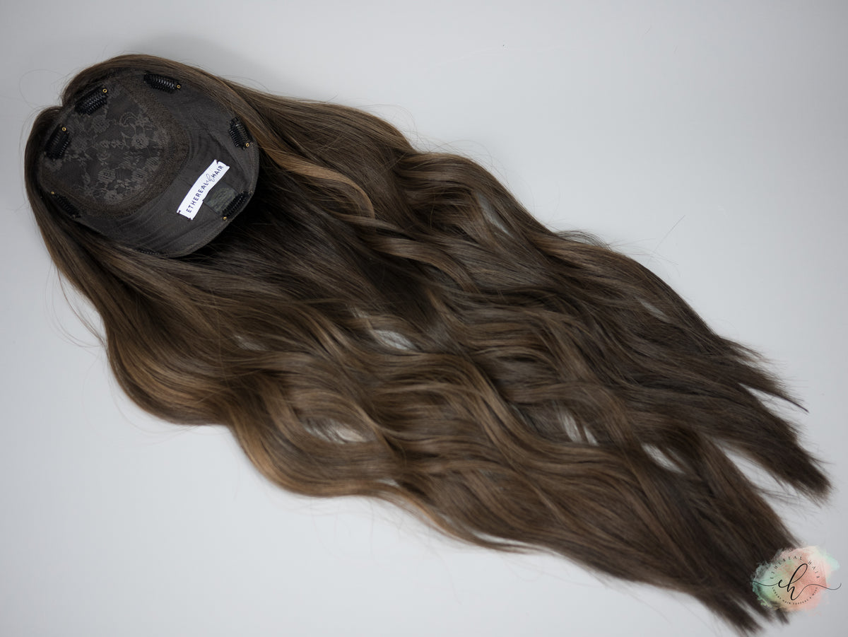 “ADVENTURE CALLING&quot; Exquisite Topper: Silk Top, 8.5x8.5, 26&quot;