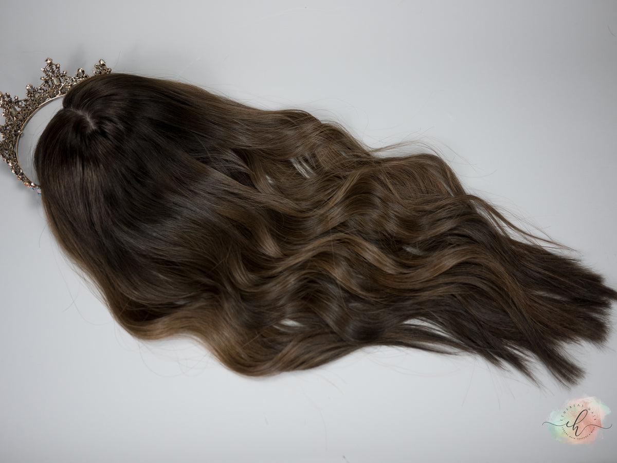 “ADVENTURE CALLING&quot; Exquisite Topper: Silk Top, 8.5x8.5, 26&quot;