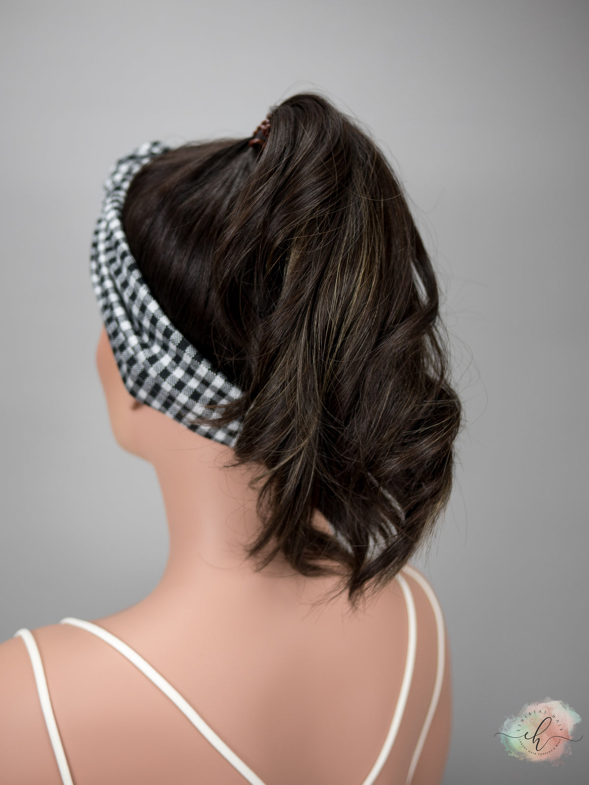 “RHIANNON HIGHLIGHT&quot; Premium Pony Wig: Sz. S, 22&quot;