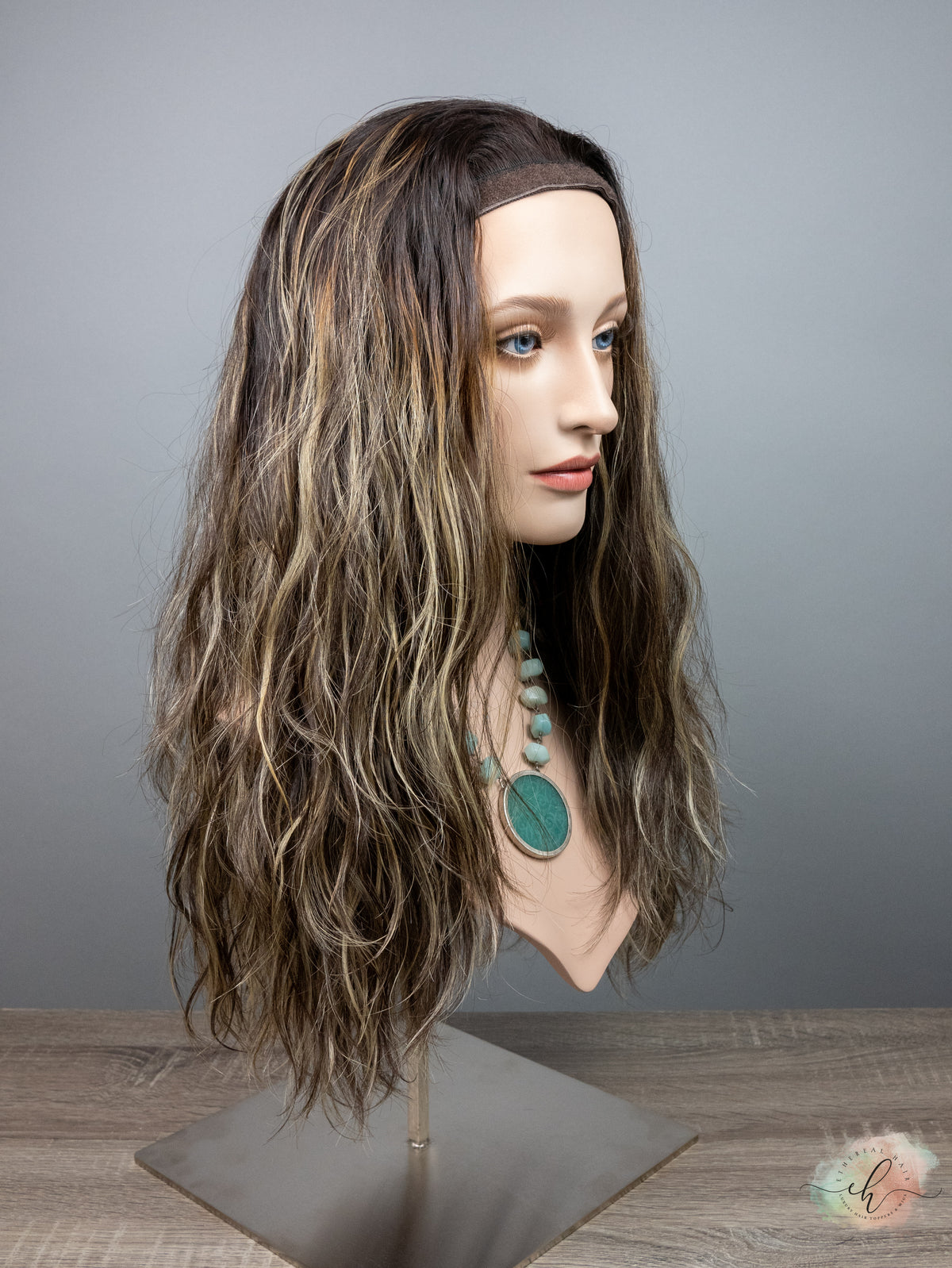 &quot;LARK&quot; Premium Pony Wig: Sz. M, 25&quot;, Wavy