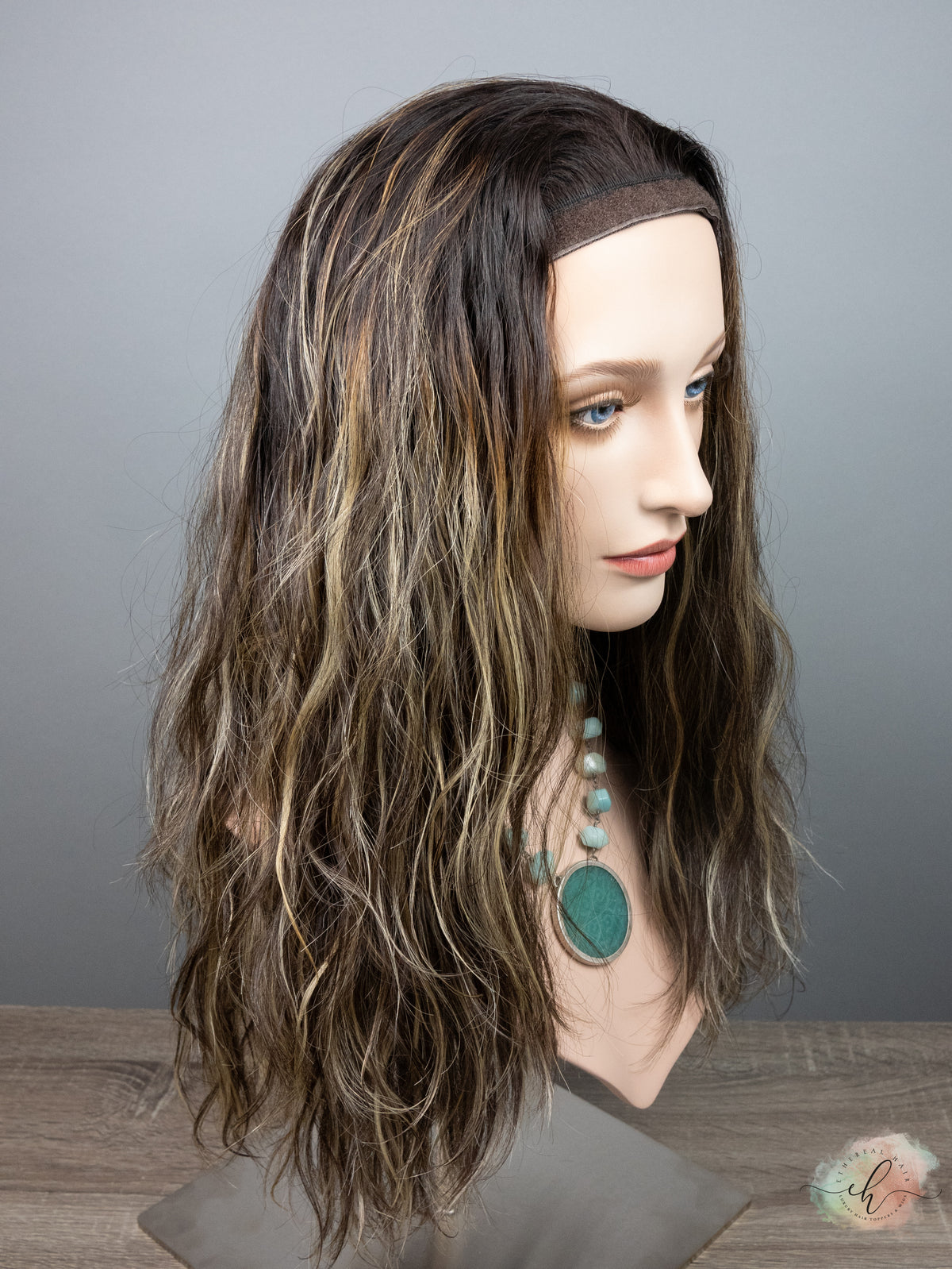 &quot;LARK&quot; Premium Pony Wig: Sz. M, 25&quot;, Wavy