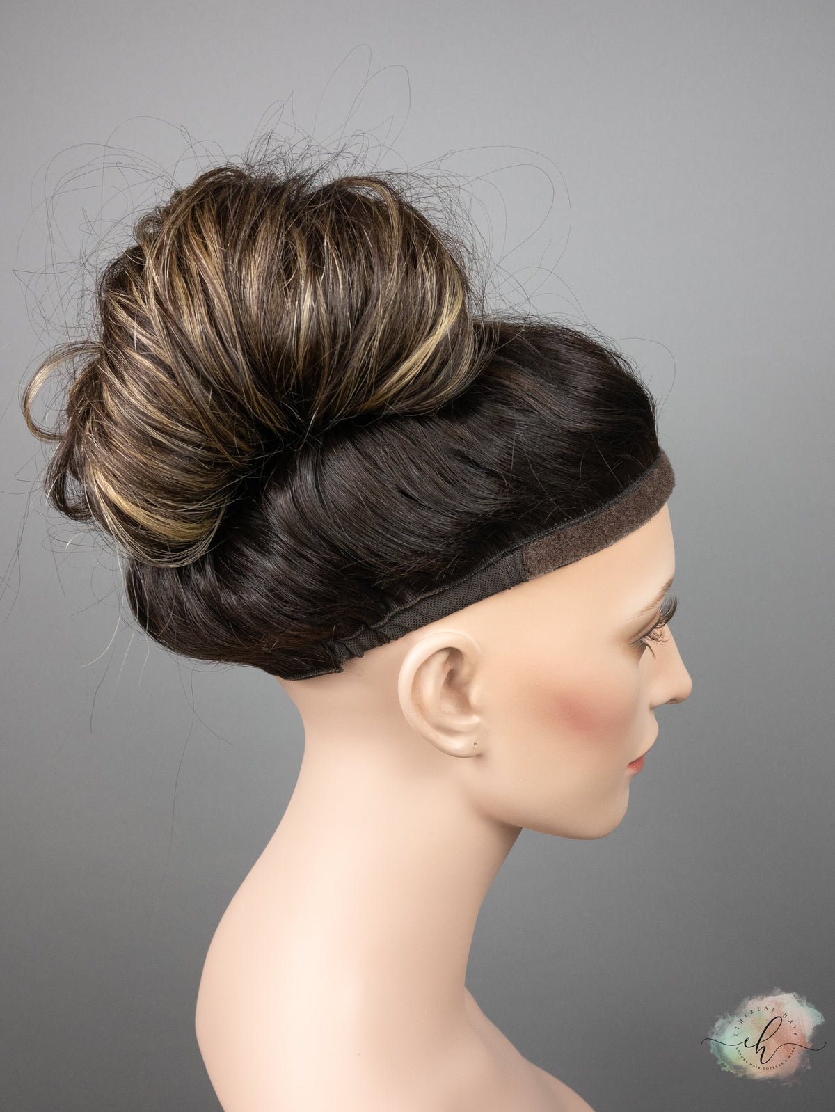 &quot;LARK&quot; Premium Pony Wig: Sz. M, 25&quot;, Wavy