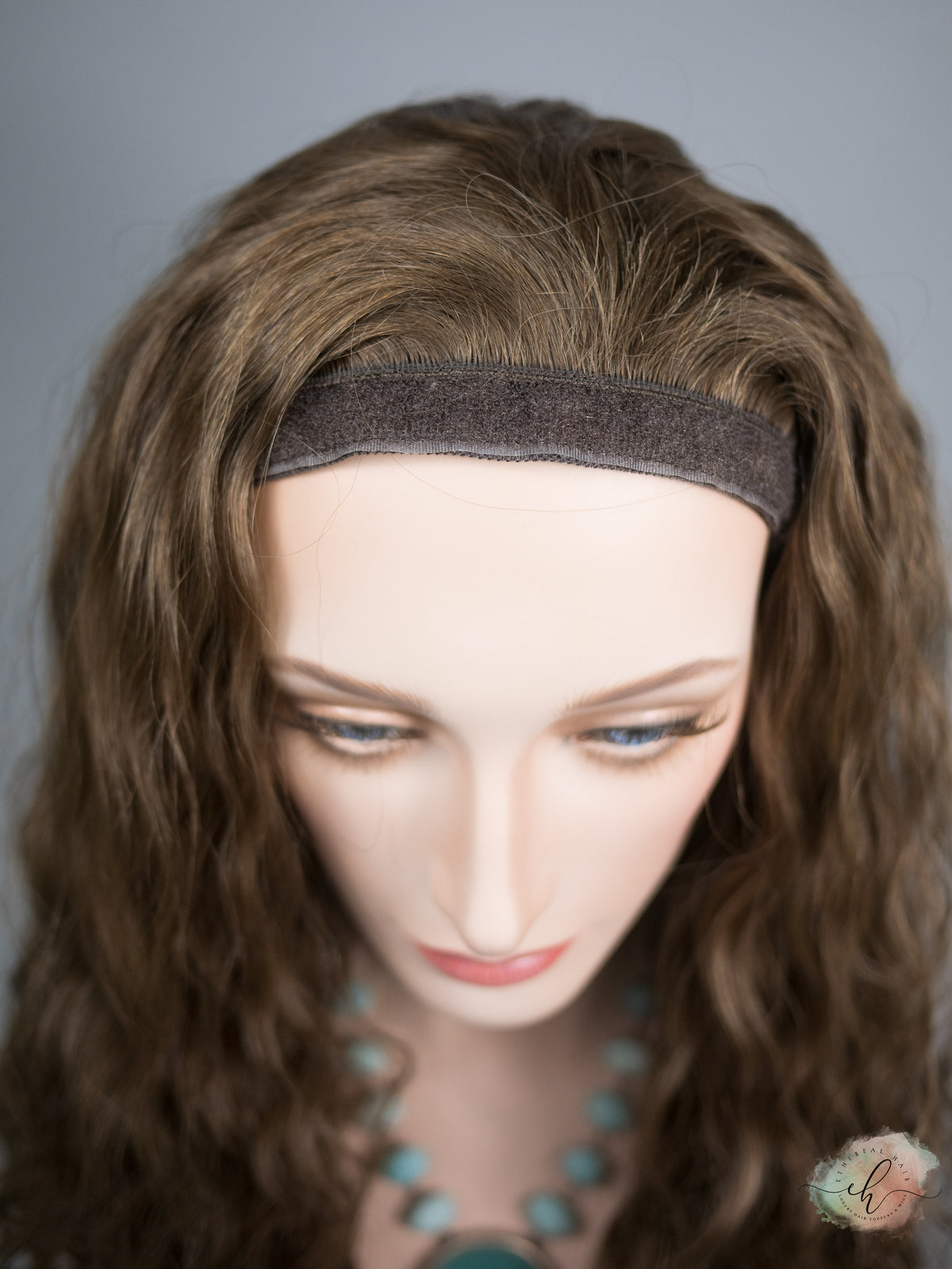 “KIRA" Premium Pony Wig: Sz. M, 24", Curly