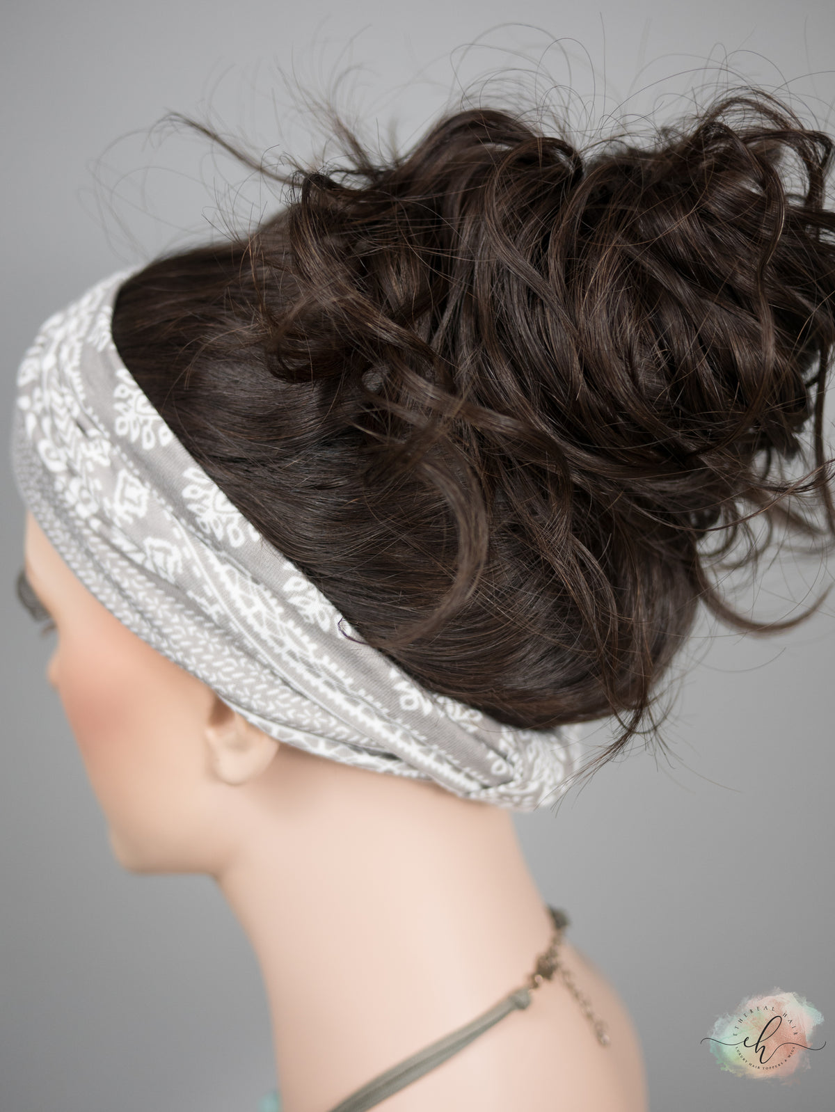 “LUNA" Premium Pony Wig: Sz. S, 20-21", Wavy