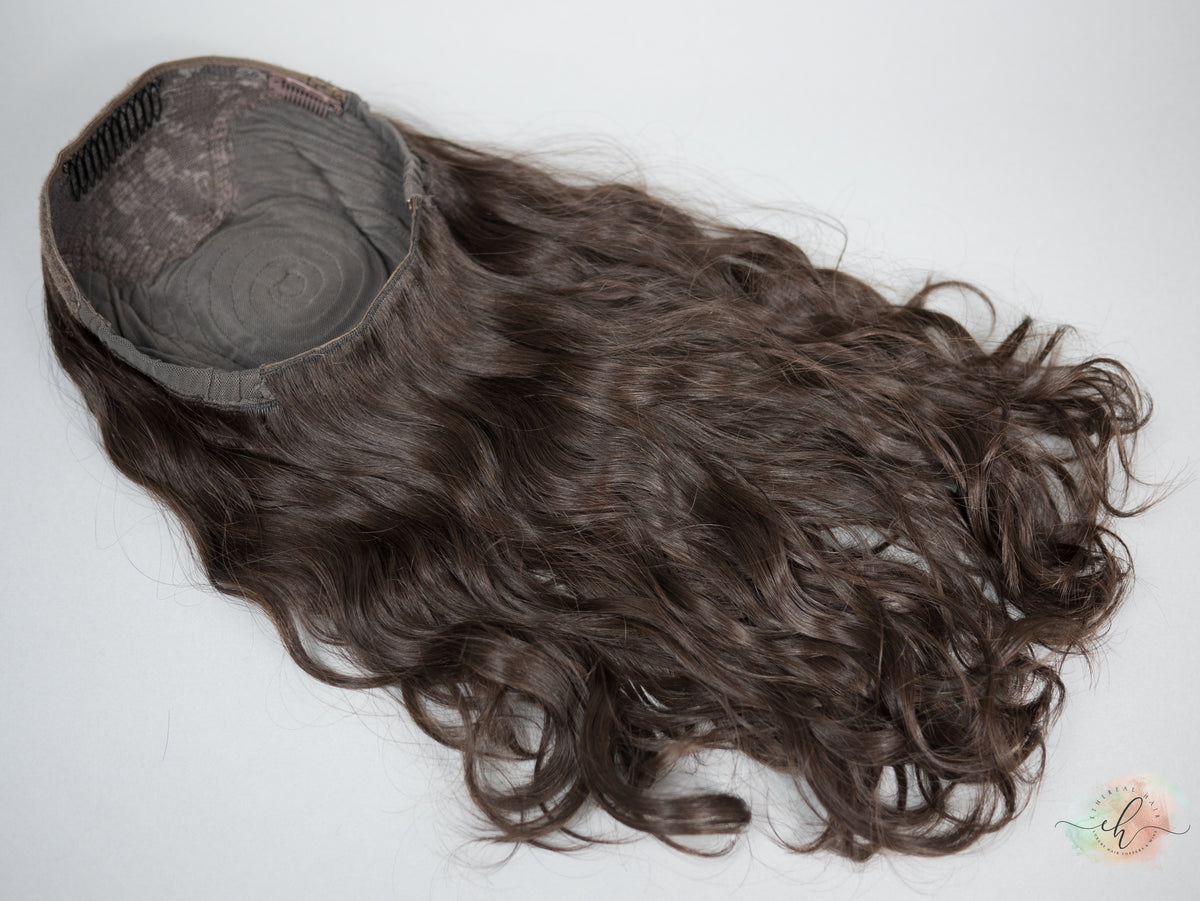 “LUNA" Premium Pony Wig: Sz. S, 20-21", Wavy