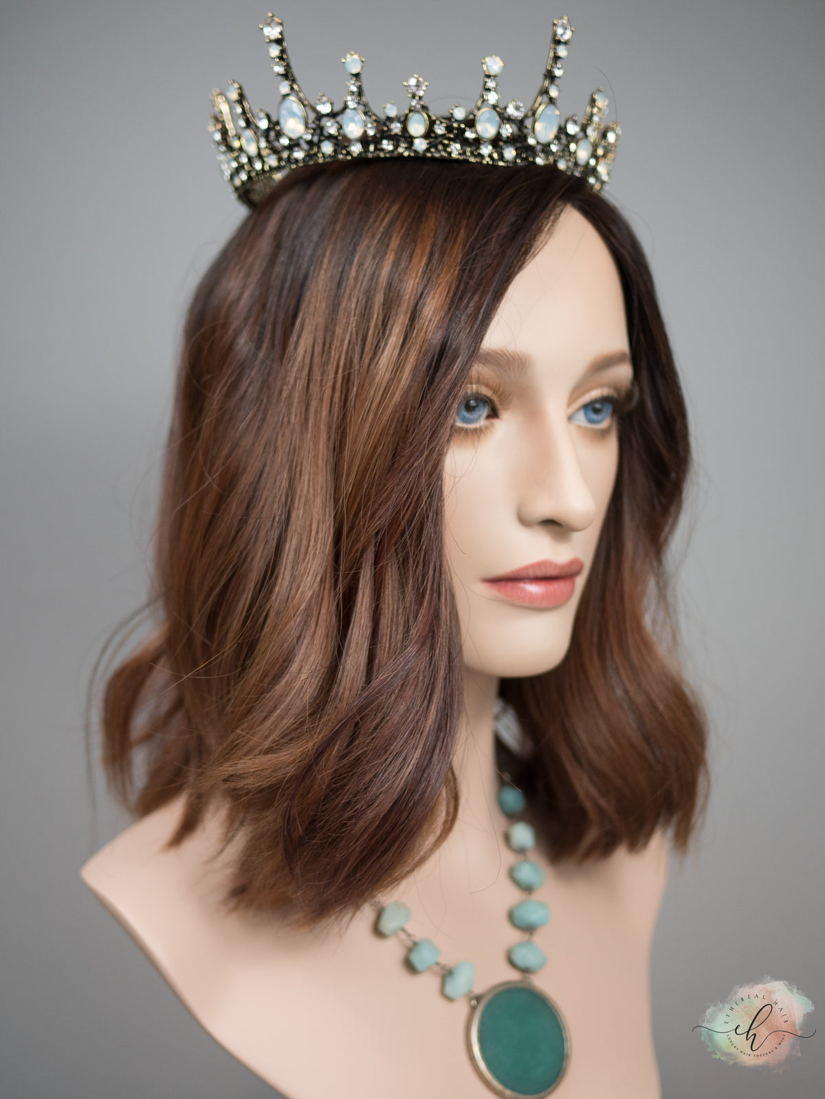 “RUBY TUESDAY&quot; Exquisite Topper: Silk Top, 8x8, 13&quot; Bob