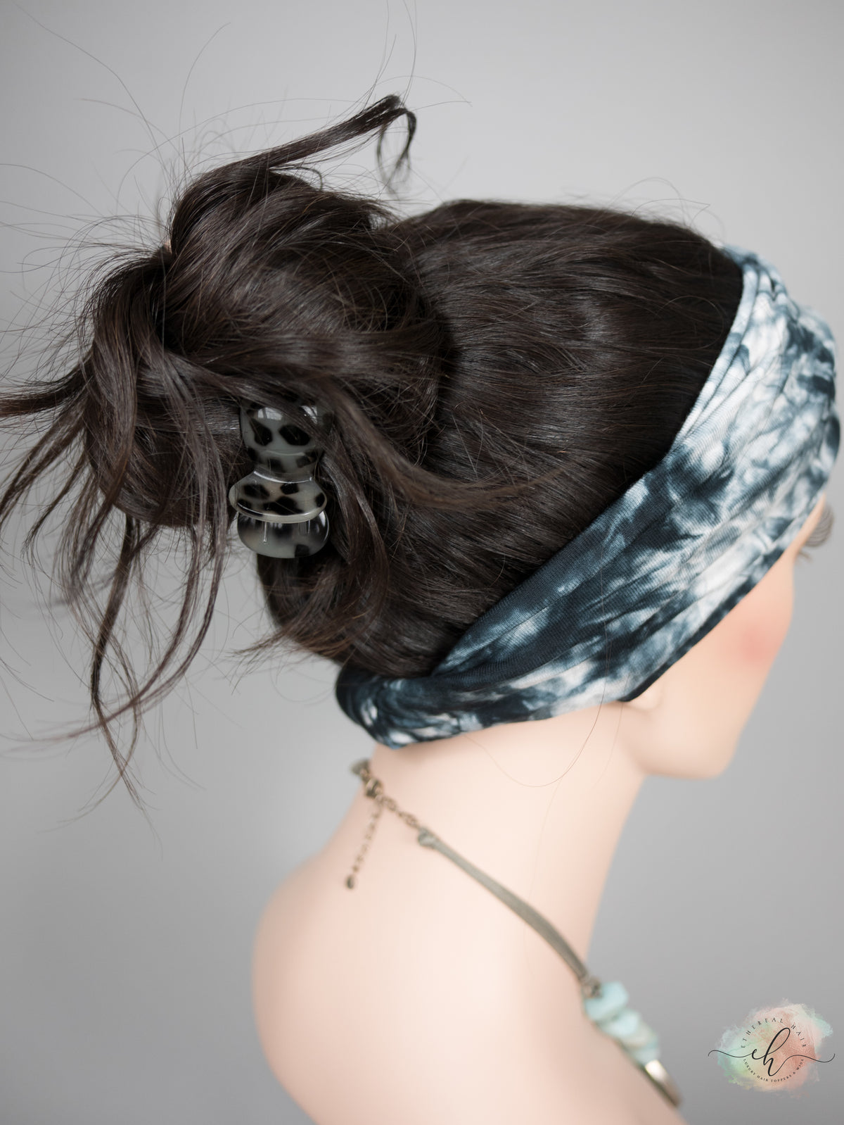 “RHIANNON" Premium Pony Wig: Sz. M, 20", Wavy