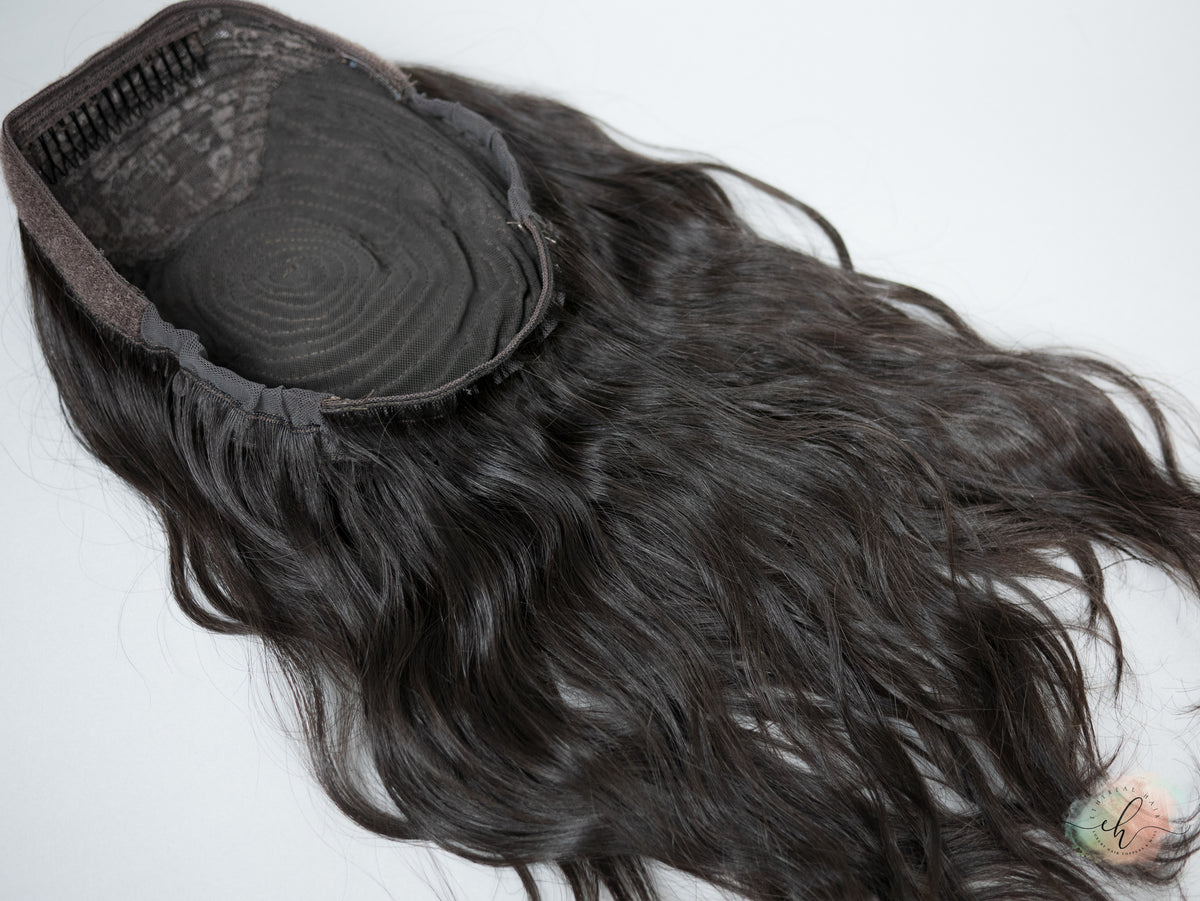 “RHIANNON" Premium Pony Wig: Sz. M, 20", Wavy