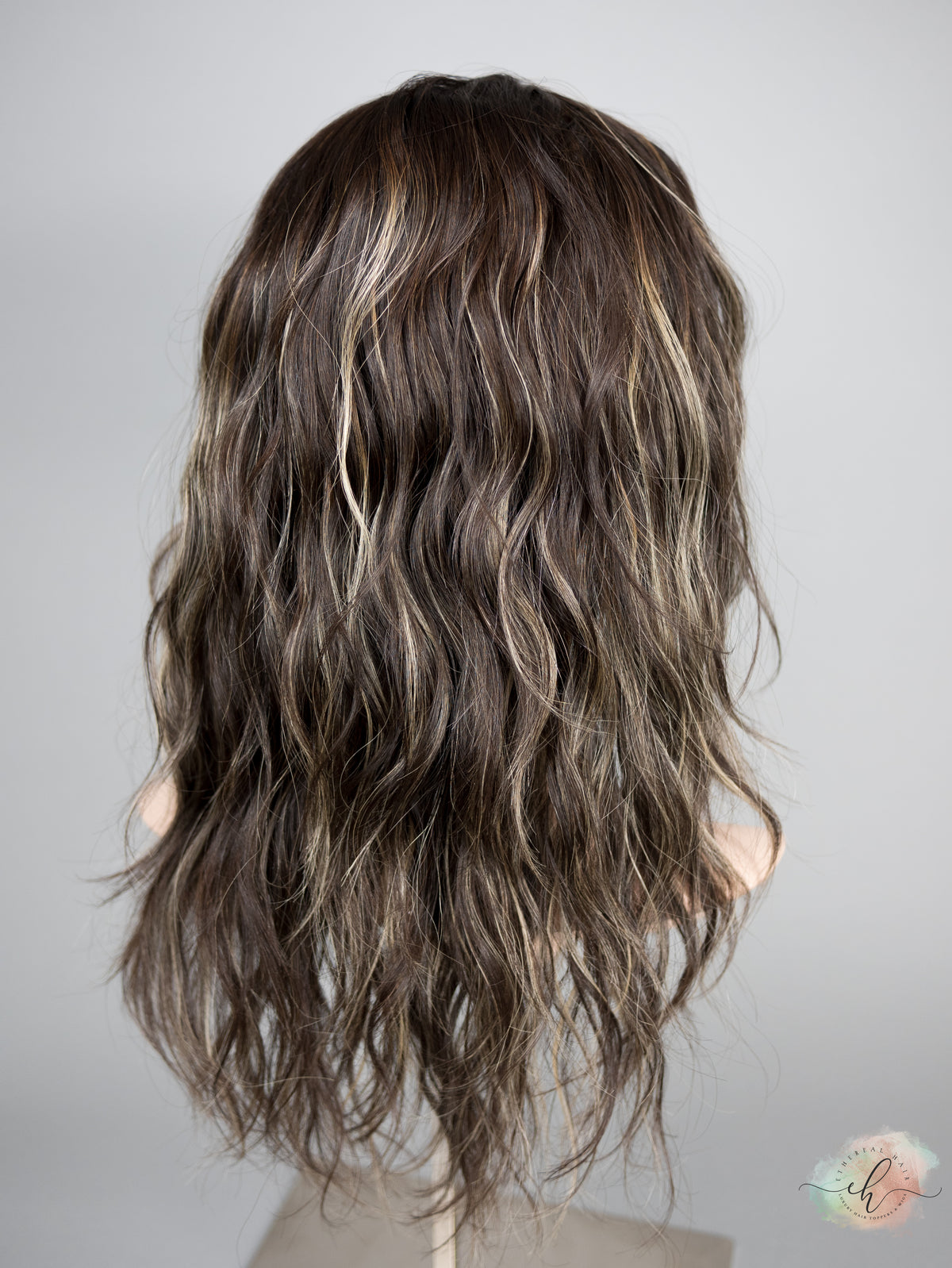 “LUNA" Premium Pony Wig: Sz. M, 20", Wavy