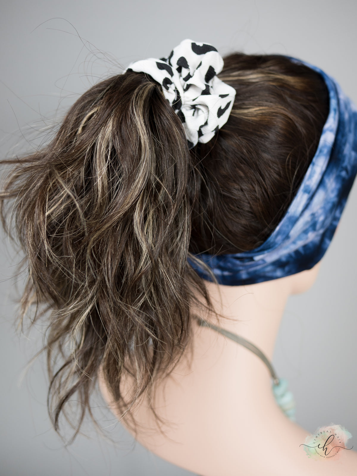 “LUNA" Premium Pony Wig: Sz. M, 20", Wavy