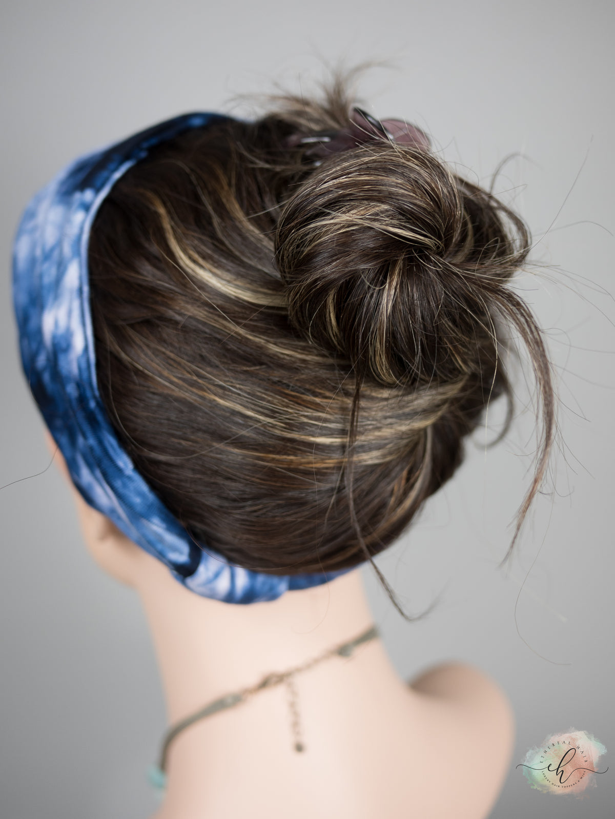 “LUNA" Premium Pony Wig: Sz. M, 20", Wavy