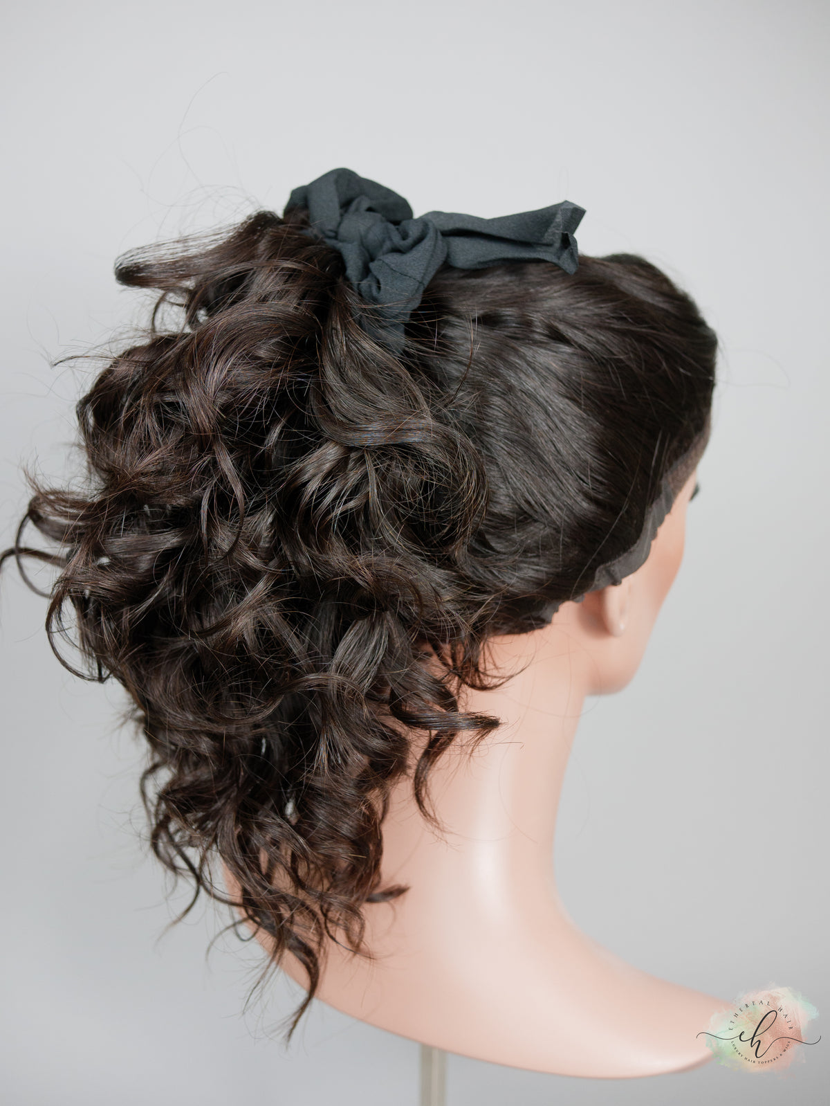 “LARK" Premium Pony Wig: Sz. M, 21", Curly