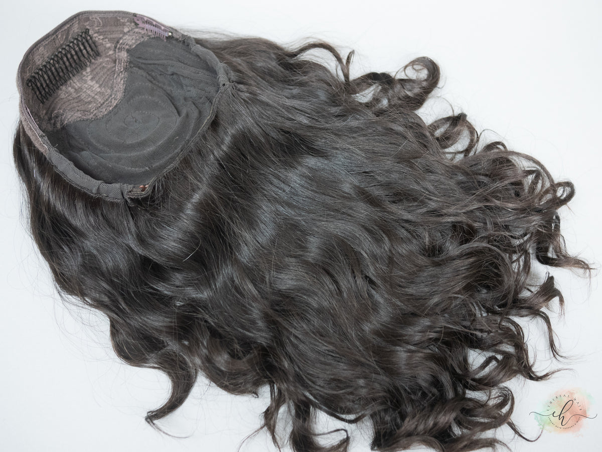 “LARK" Premium Pony Wig: Sz. M, 21", Curly