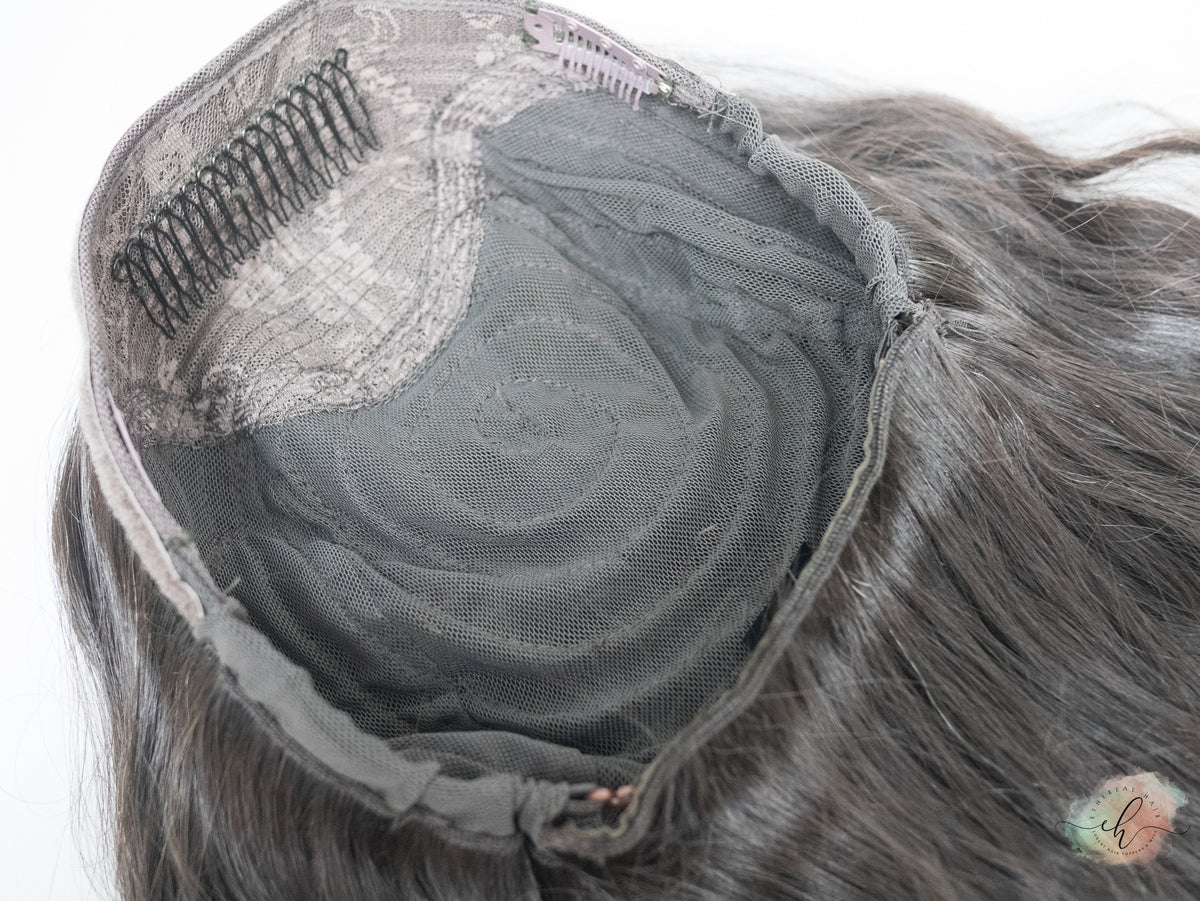 “LARK" Premium Pony Wig: Sz. M, 21", Curly