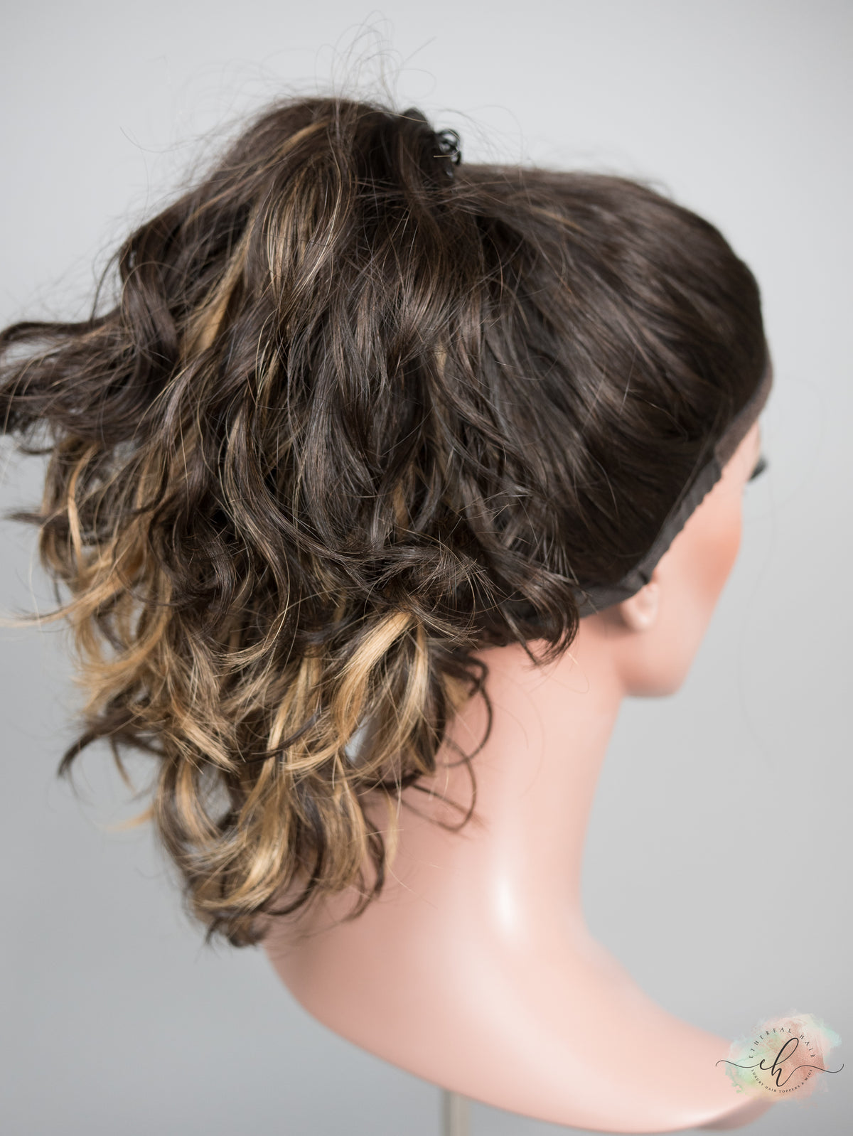 "WYNONNA" Premium Pony Wig: Sz. L, 22", Curly