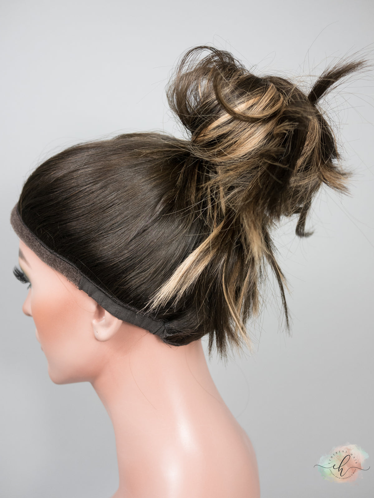 "WYNONNA" Premium Pony Wig: Sz. M, 22"
