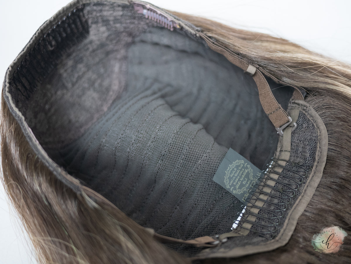 “PIPER" Premium Band Fall Wig: Sz. L, 24-25", Wavy