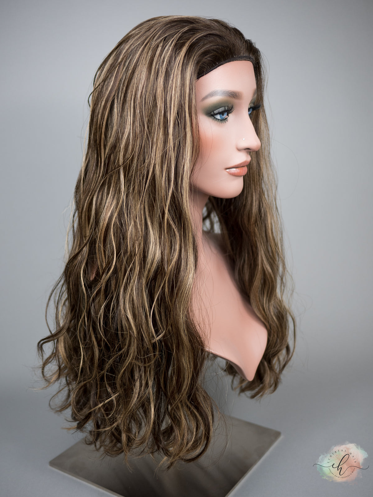 “PIPER" Premium Band Fall Wig: Sz. M, 26", Wavy