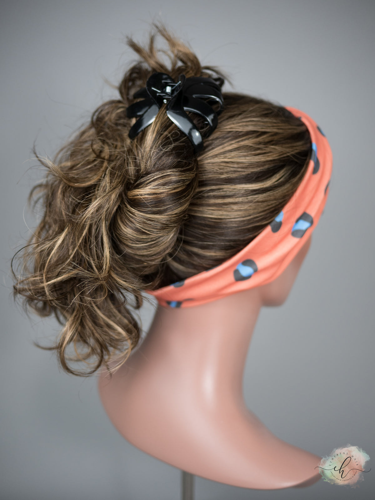 “PIPER" Premium Band Fall Wig: Sz. M, 26", Wavy