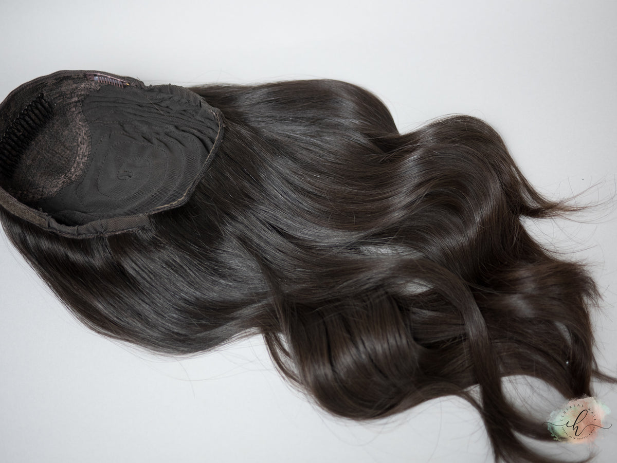 “LARK" Premium Pony Wig: Sz. M, 23"