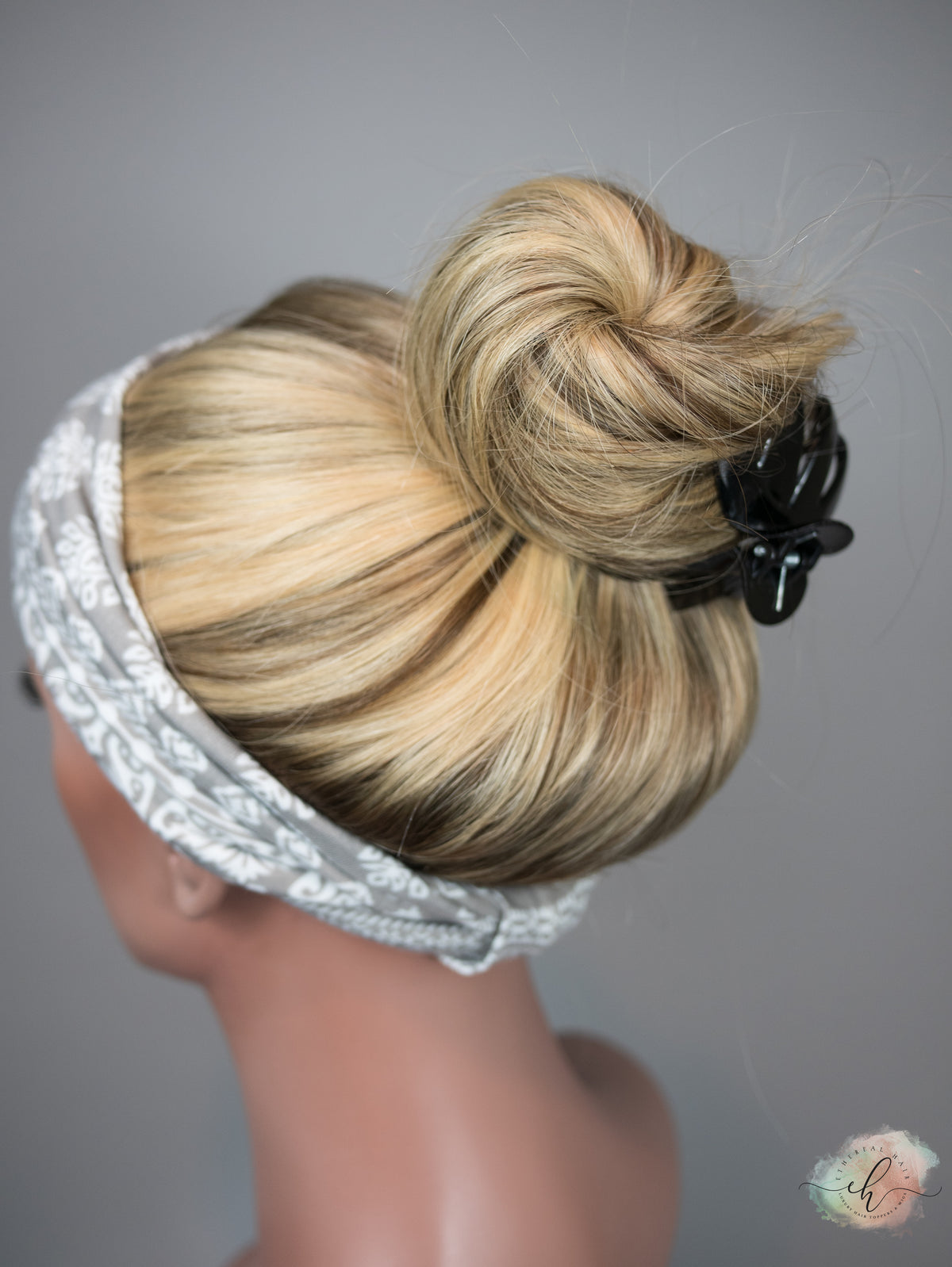 “MILAN" Premium Pony Wig: Sz. M, 24"