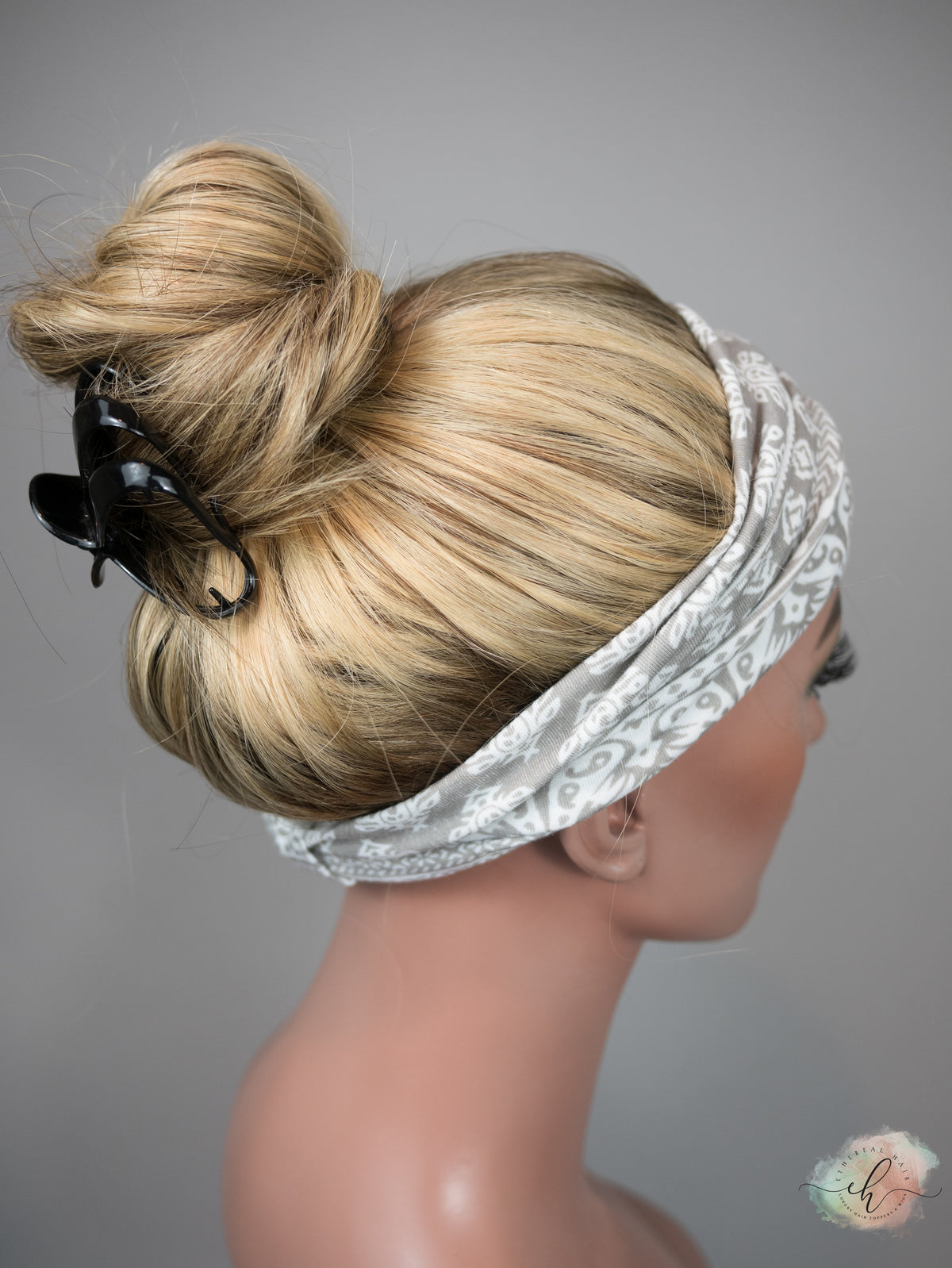 “MILAN" Premium Pony Wig: Sz. M, 24"