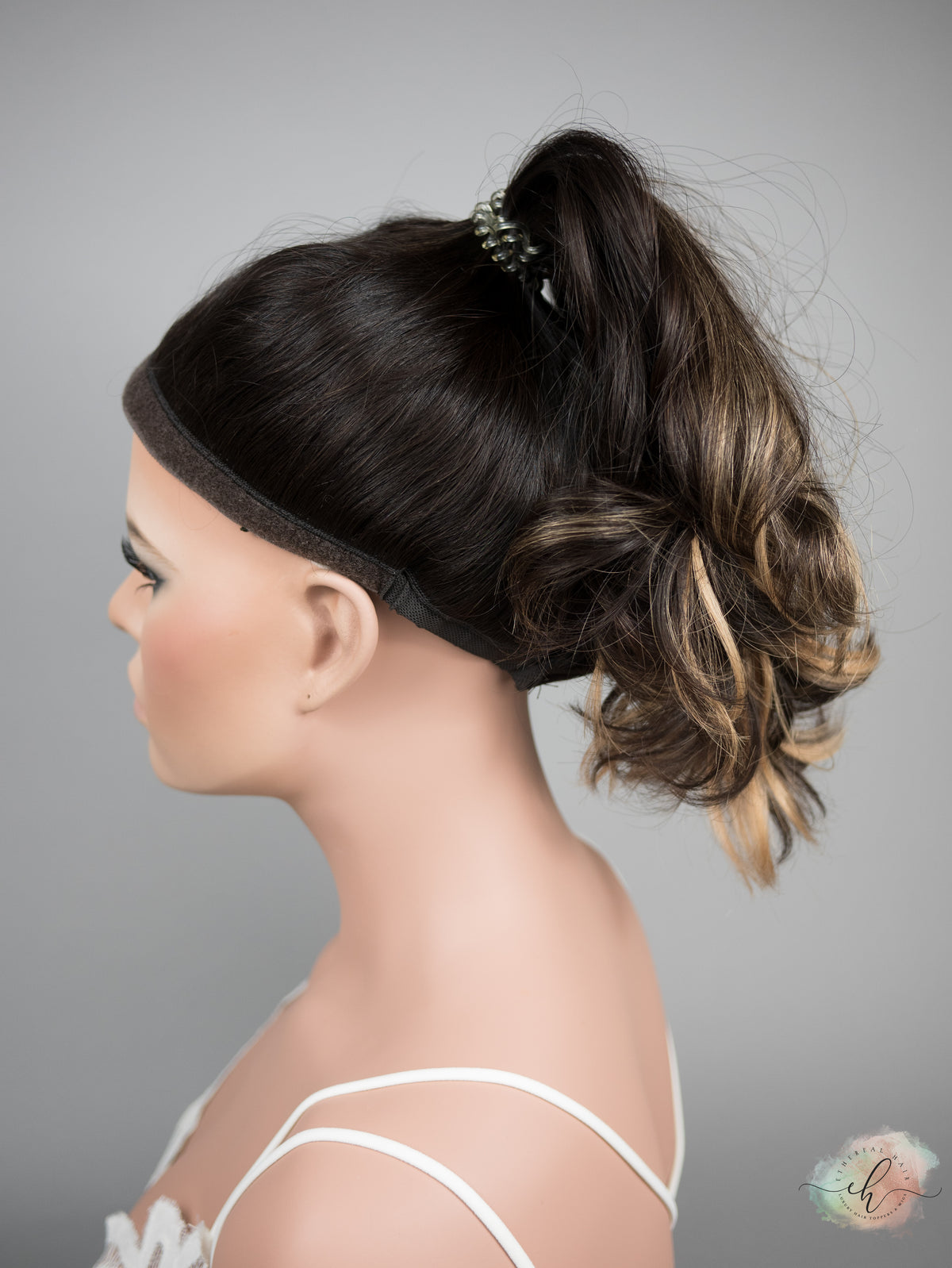 “REESE" Premium Pony Wig: Sz. M, 21", Wavy