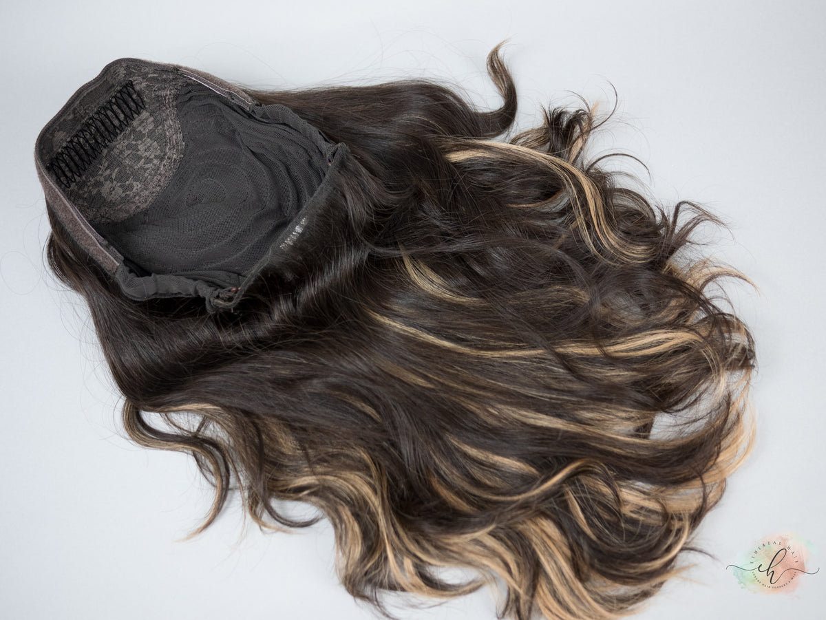 “REESE" Premium Pony Wig: Sz. M, 21", Wavy