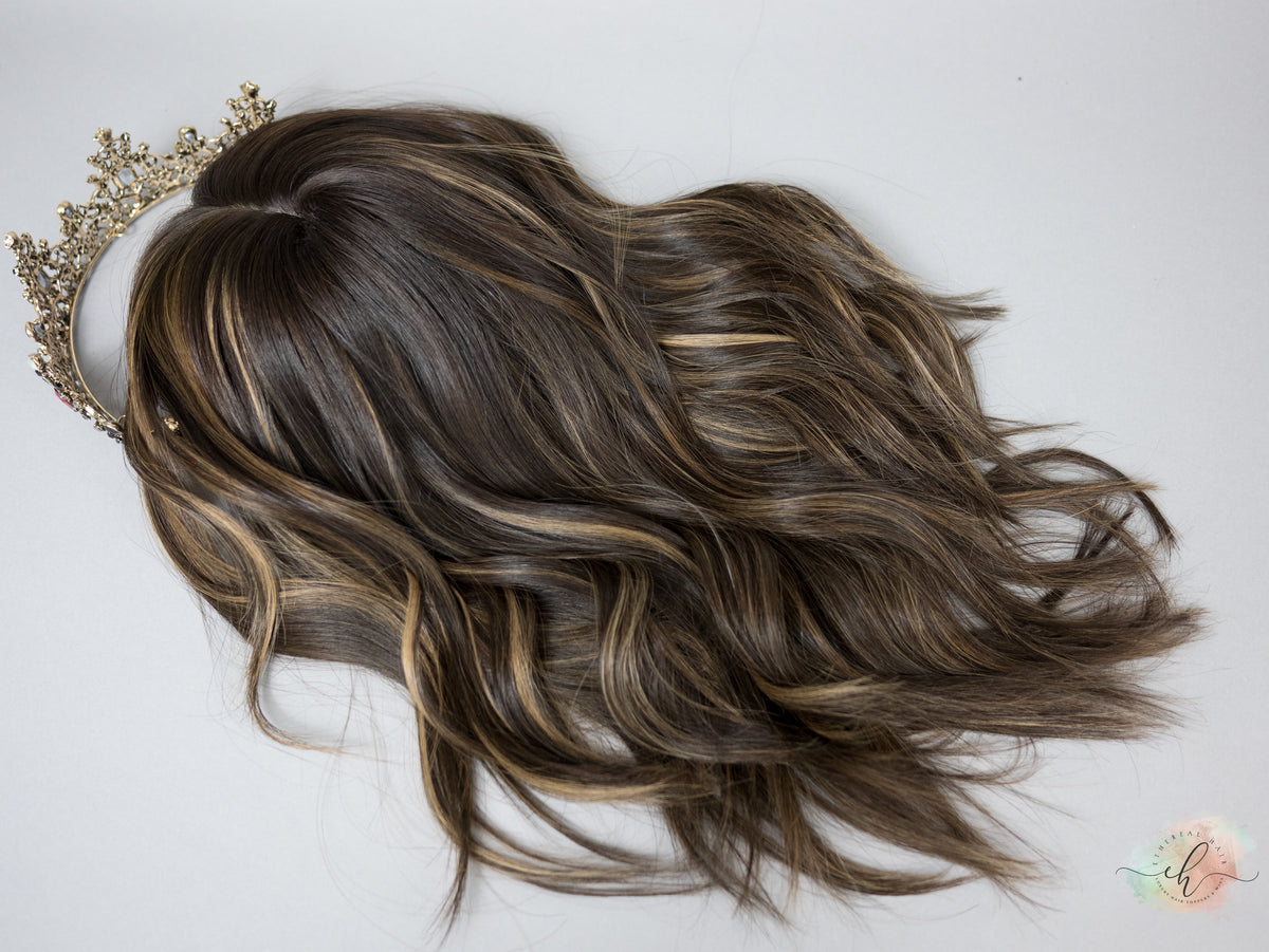 “ROMY&quot; Premium Topper: Silk Top, 9x9, 17&quot;, Layered