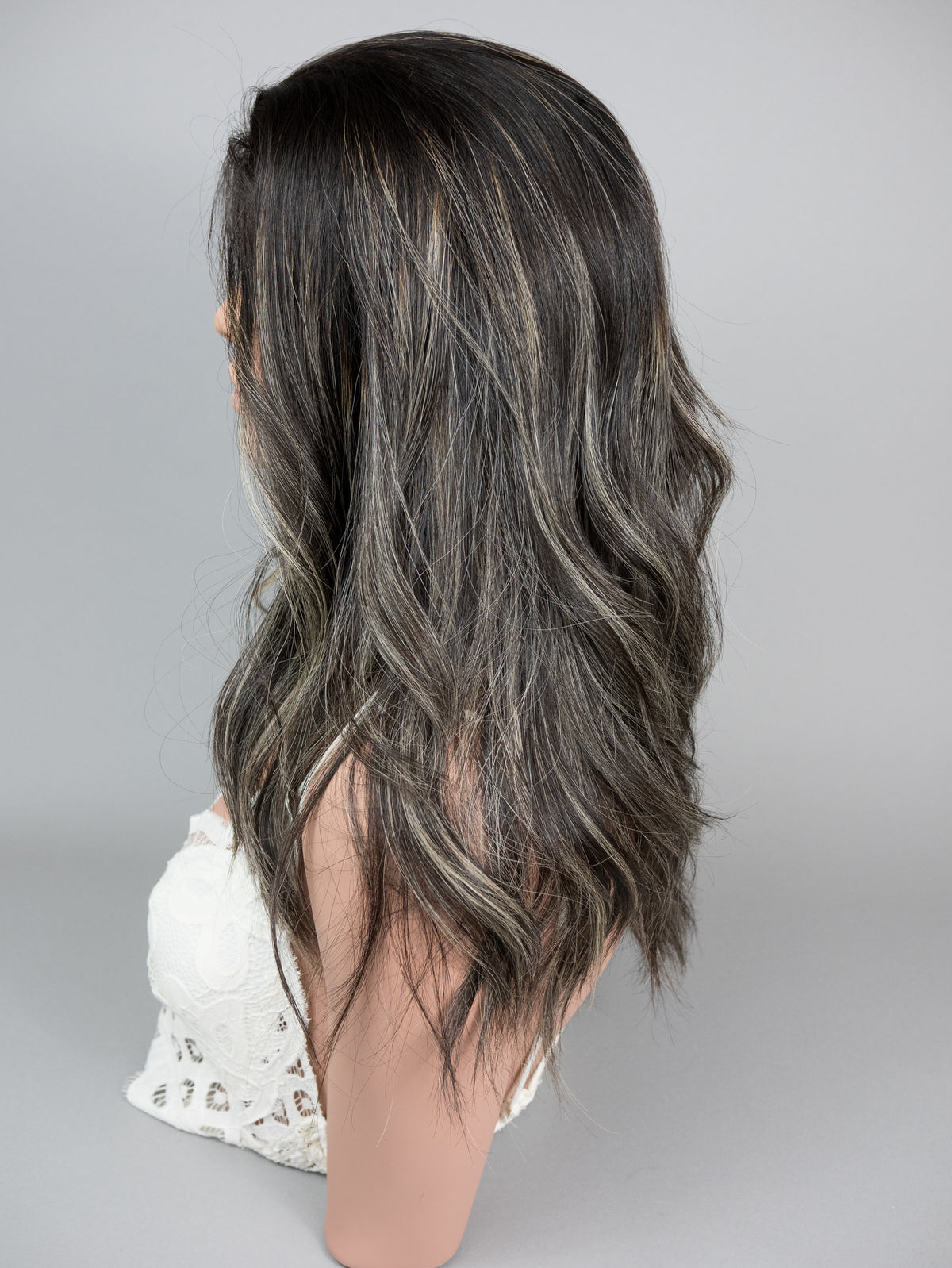 “RHIANNON HIGHLIGHT" Premium Pony Wig: Sz. S/M, 22-23"