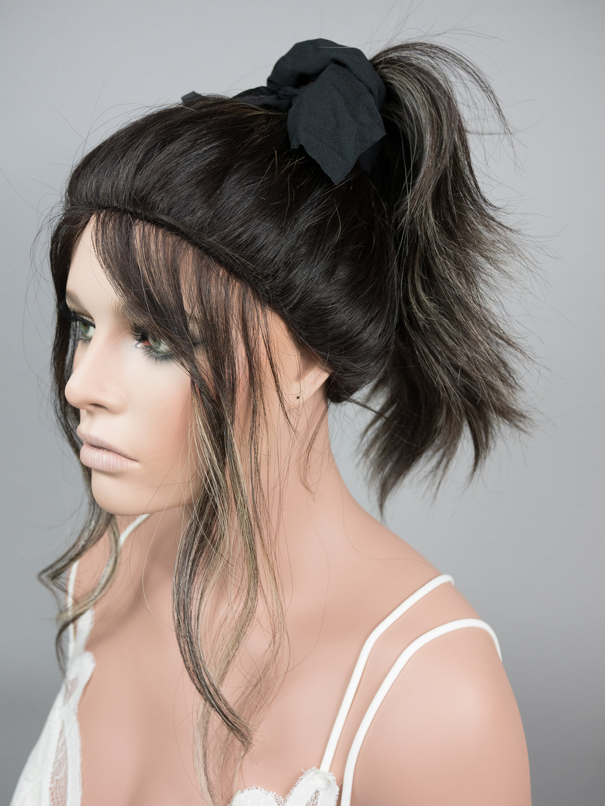 “RHIANNON HIGHLIGHT" Premium Pony Wig: Sz. S/M, 22-23"