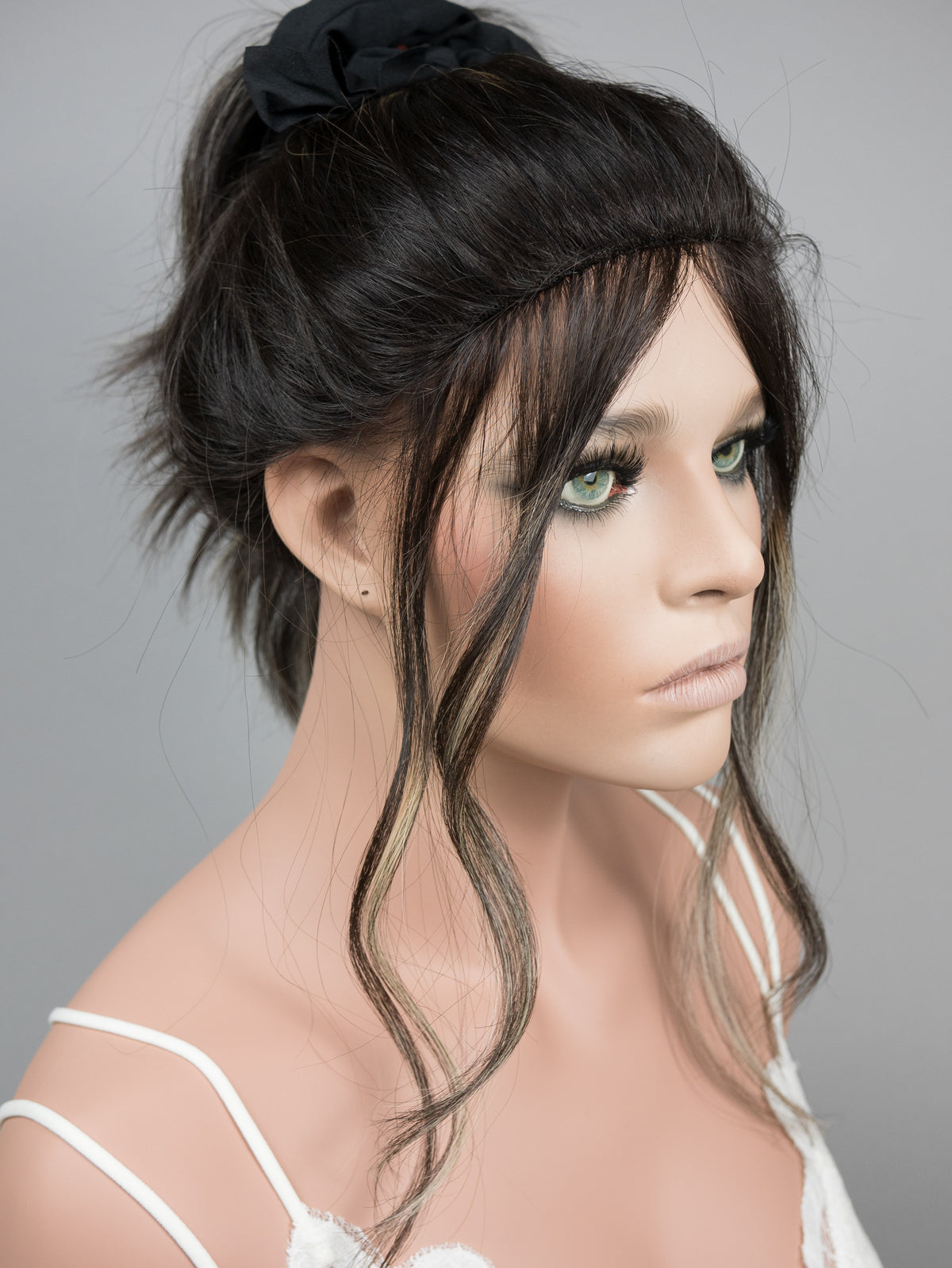 “RHIANNON HIGHLIGHT" Premium Pony Wig: Sz. S/M, 22-23"