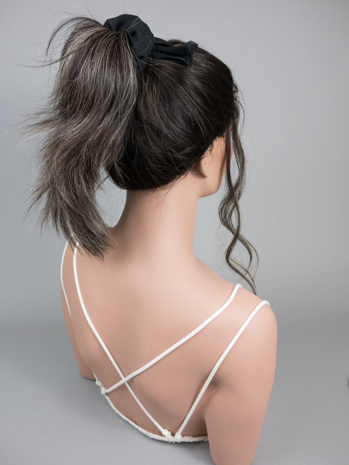 “RHIANNON HIGHLIGHT" Premium Pony Wig: Sz. S/M, 22-23"