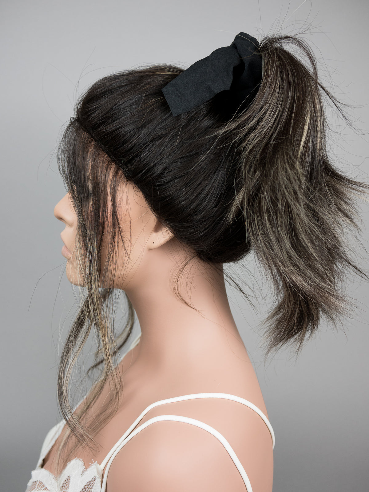 “RHIANNON HIGHLIGHT" Premium Pony Wig: Sz. S/M, 22-23"