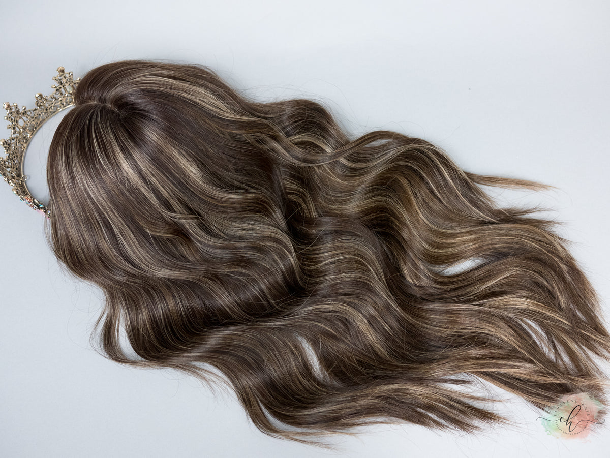 “DEIDRA" Premium Wig: Lace Top, Sz. M, 26"