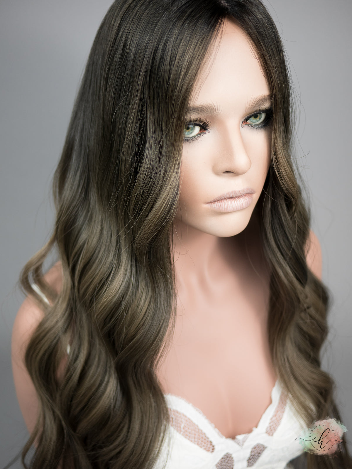 “SMOKED PEARL&quot; Exquisite Topper: Silk Top, 8x8, 27&quot;