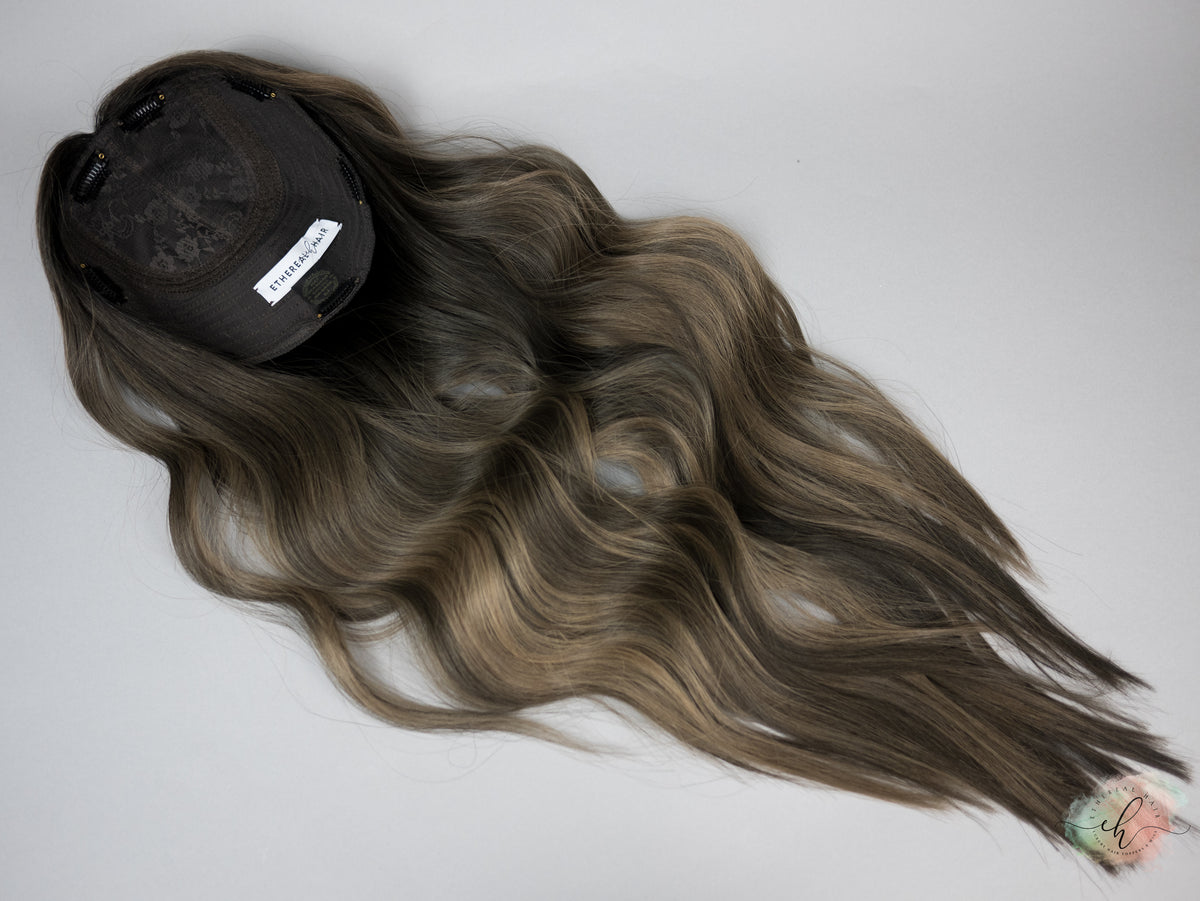 “SMOKED PEARL&quot; Exquisite Topper: Silk Top, 8x8, 27&quot;