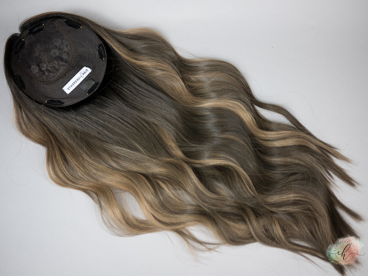 “WOODLAND BEAUTY&quot; Exquisite Topper: Silk Top, 8x8, 27&quot;