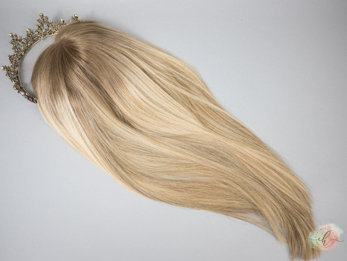 “VEE&quot; Premium Topper: Lace Top, 8x8, 21&quot;