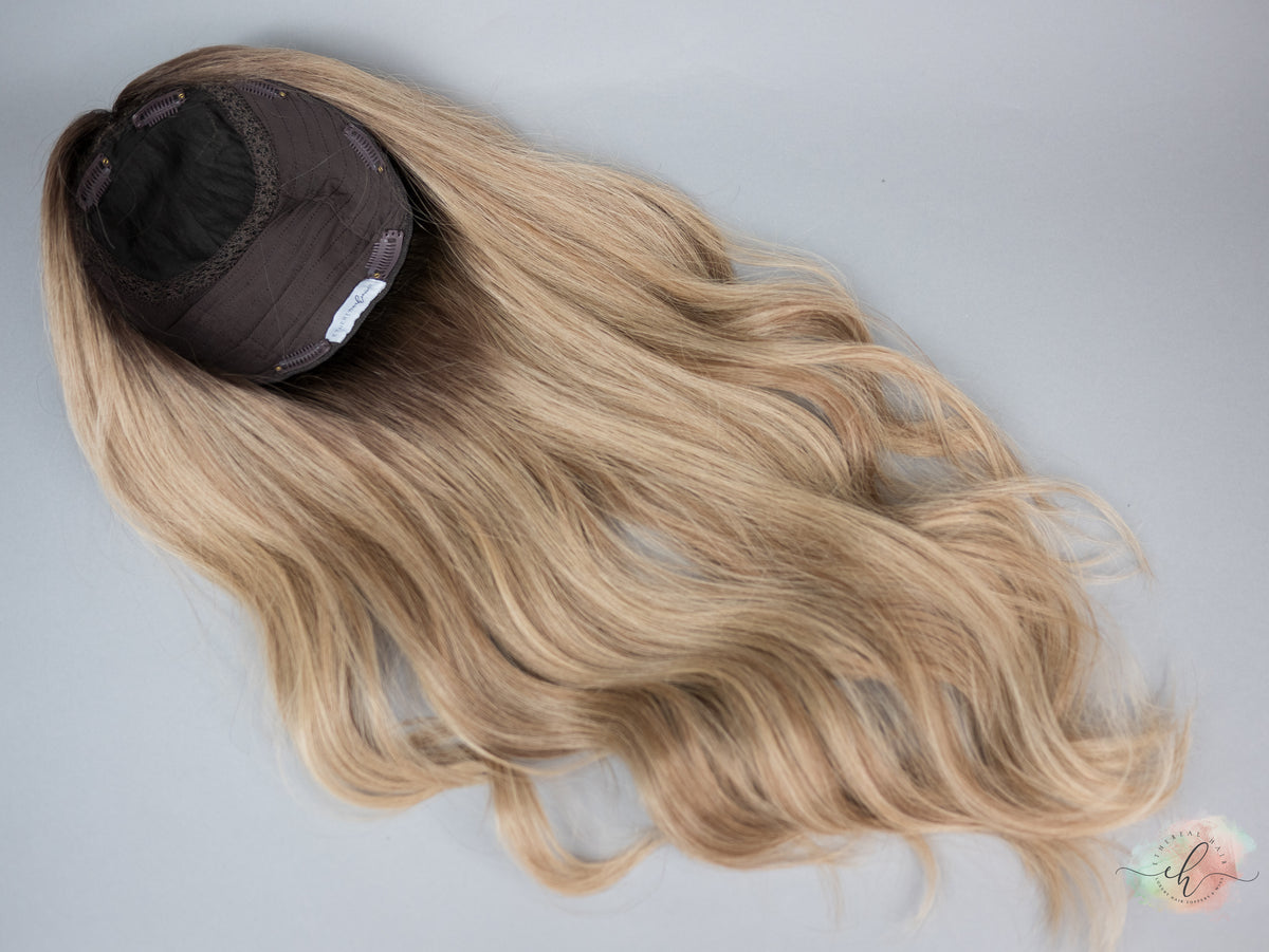 “SWEET AS CANDY&quot; Exquisite Topper: Silk Top, 9x9, 26&quot;